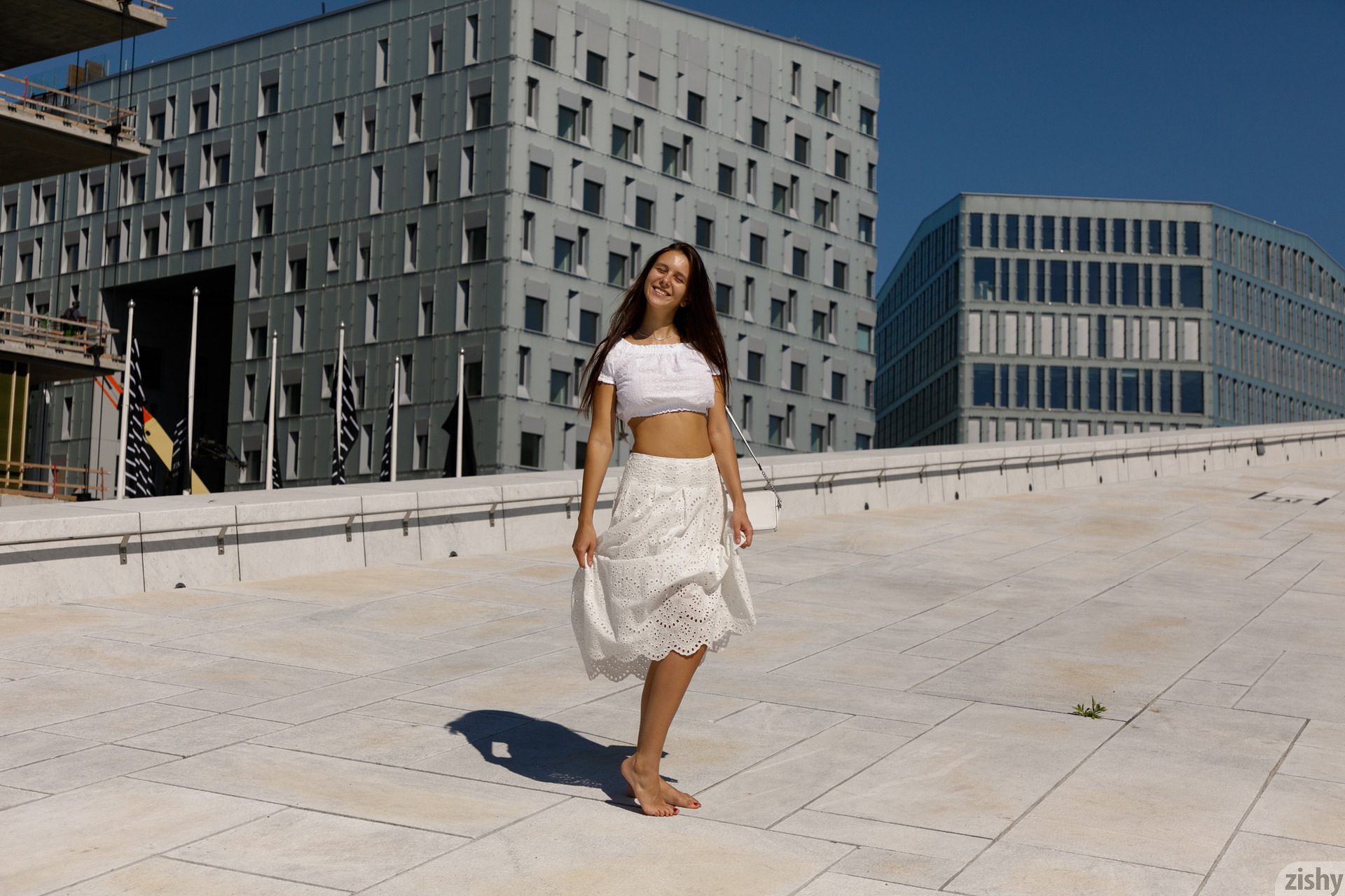 Jessica Albanka Melts Oslo Zishy (37)