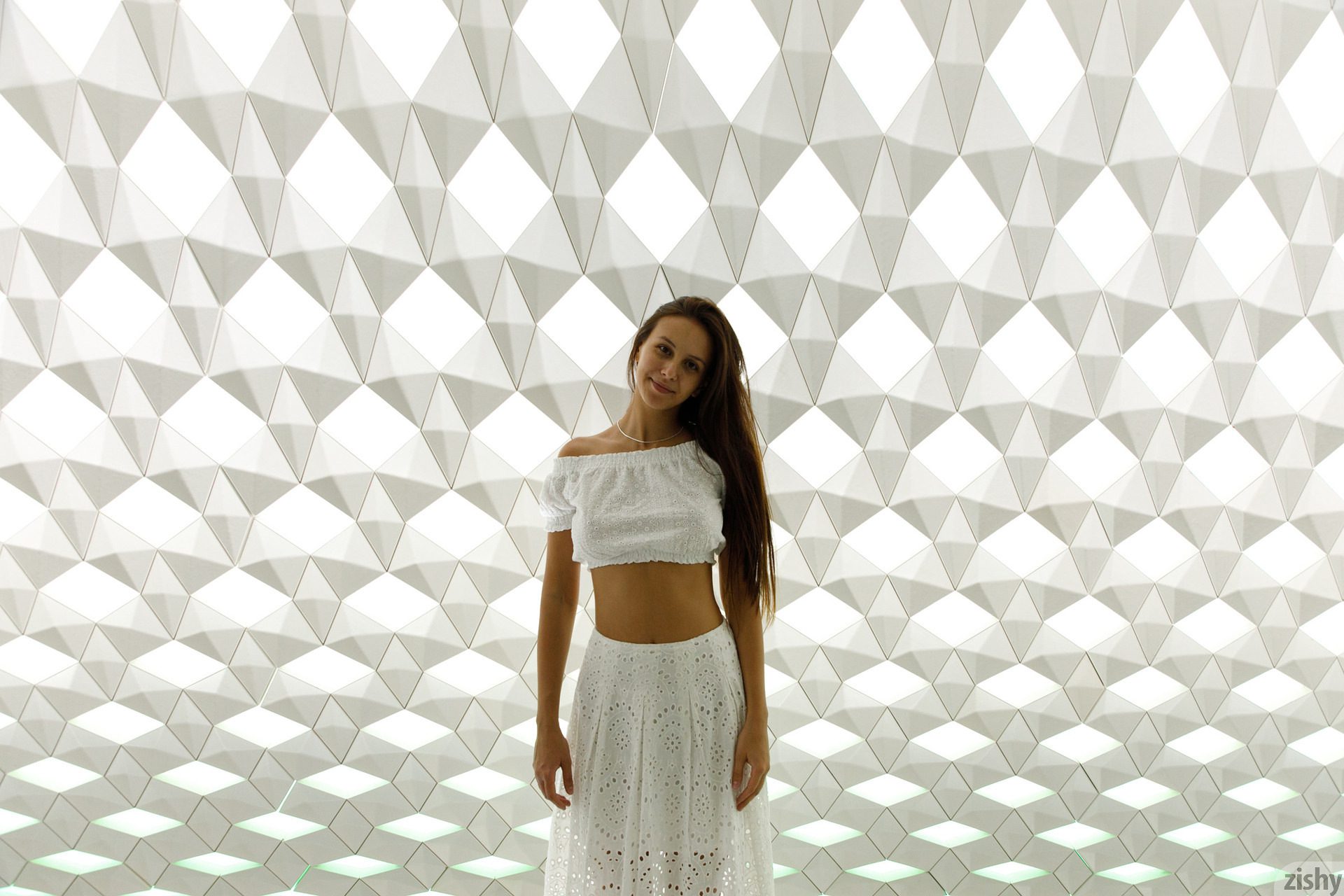 Jessica Albanka Melts Oslo Zishy (46)