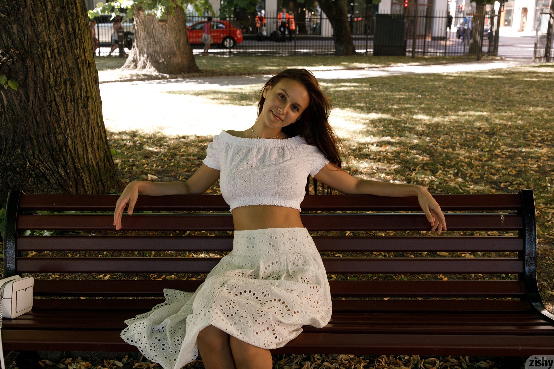 Jessica Albanka Melts Oslo Zishy (9)