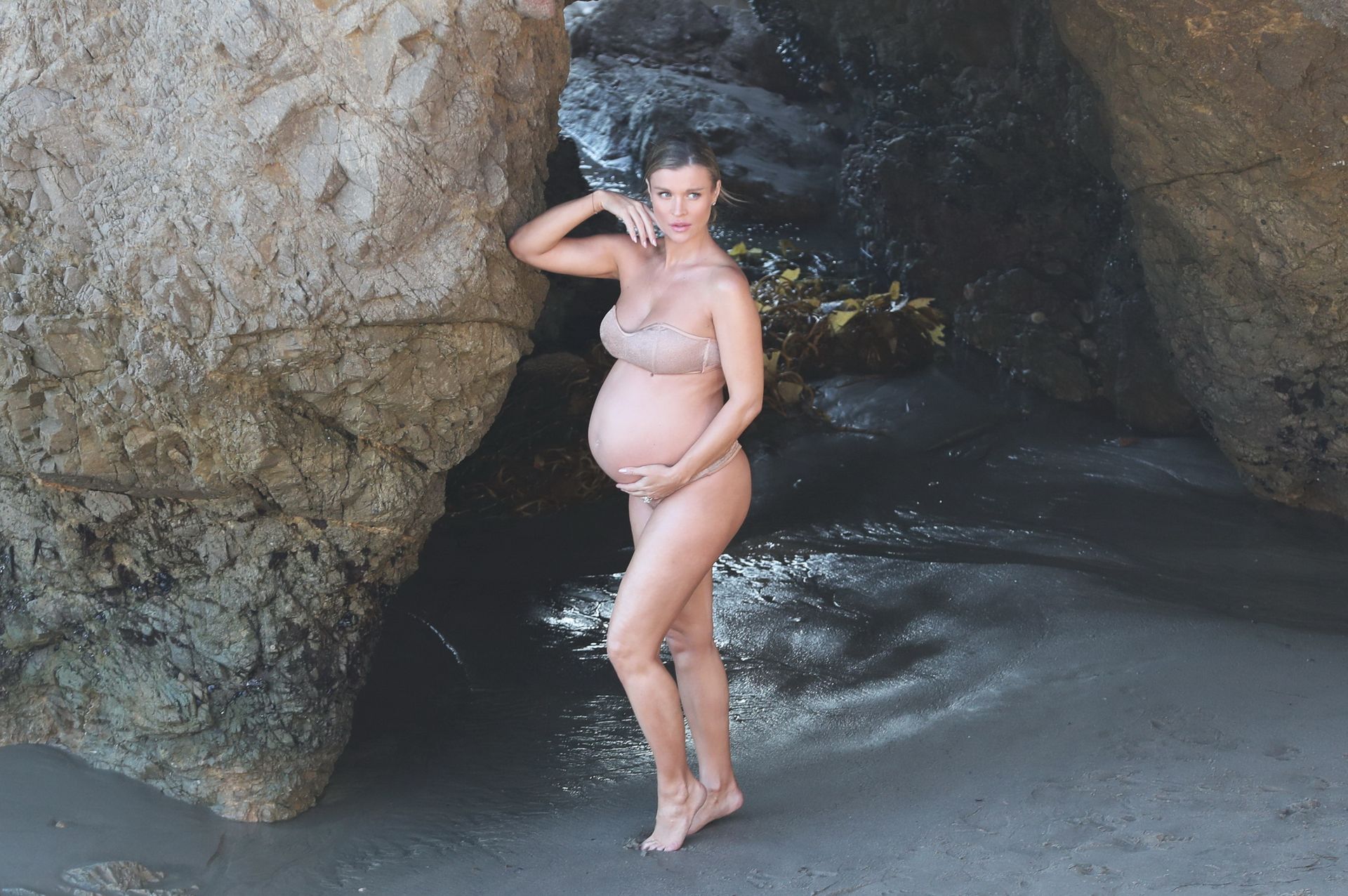 Joanna Krupa Hot 014