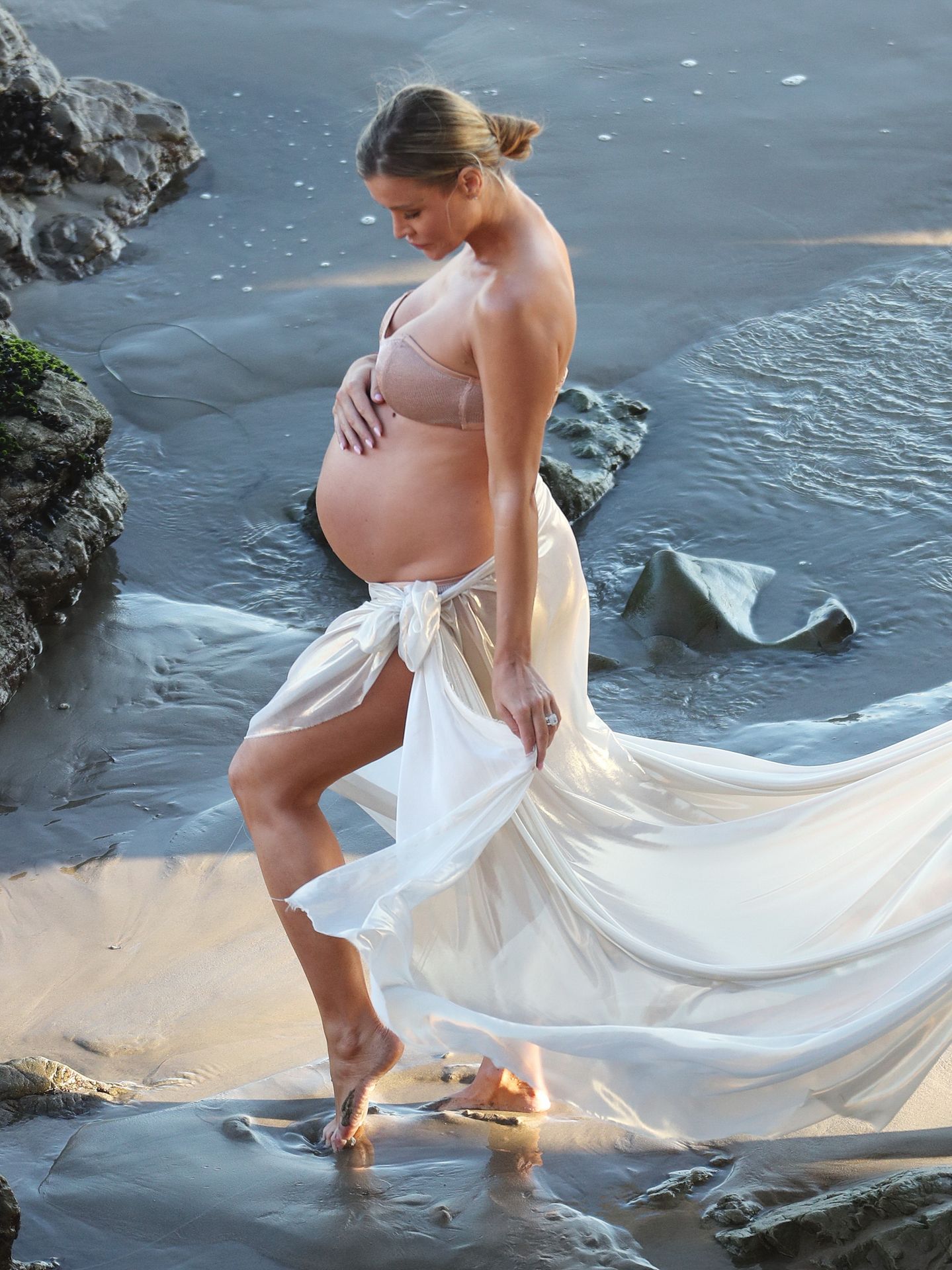 Joanna Krupa Hot 017