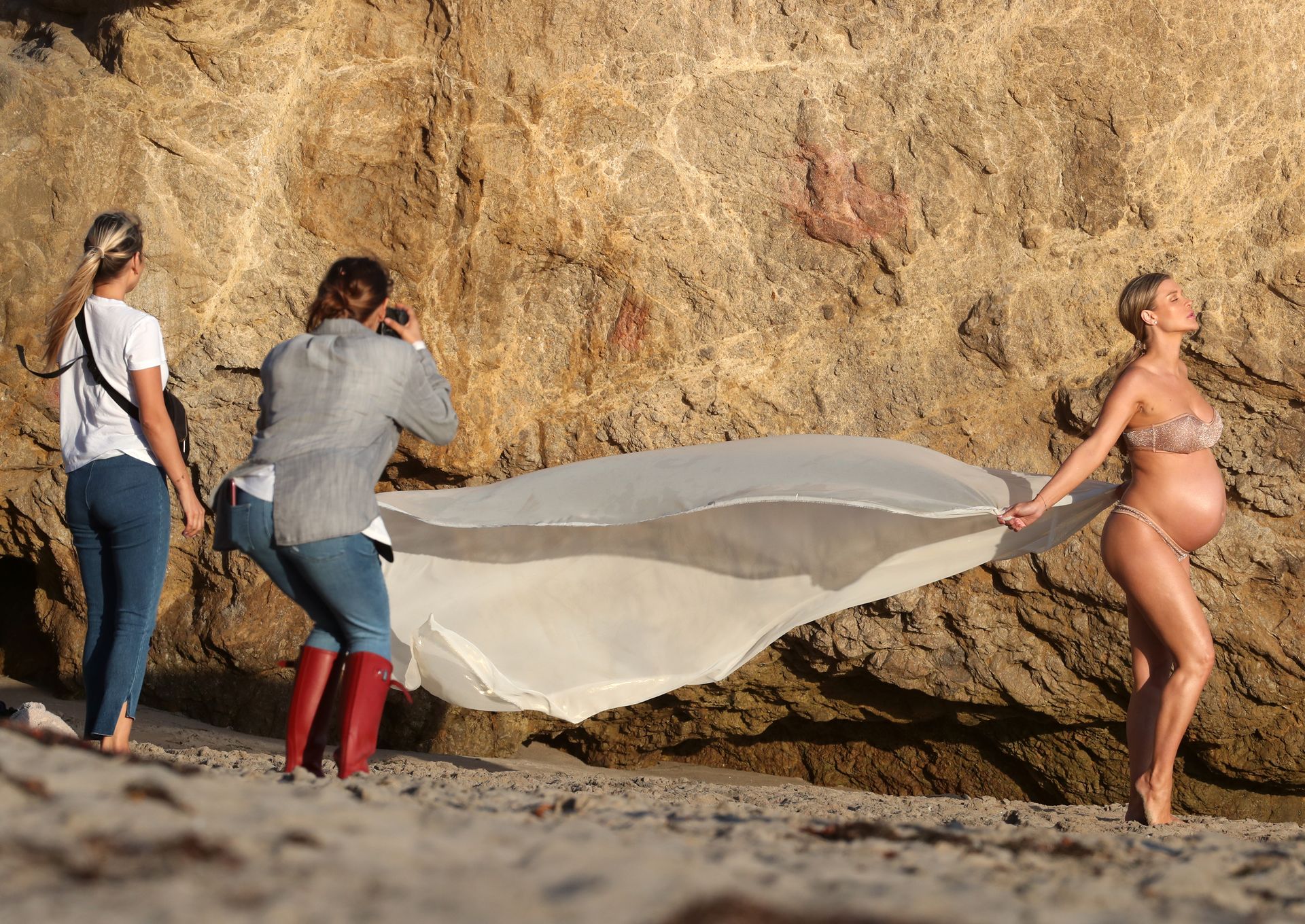 Joanna Krupa Hot 031