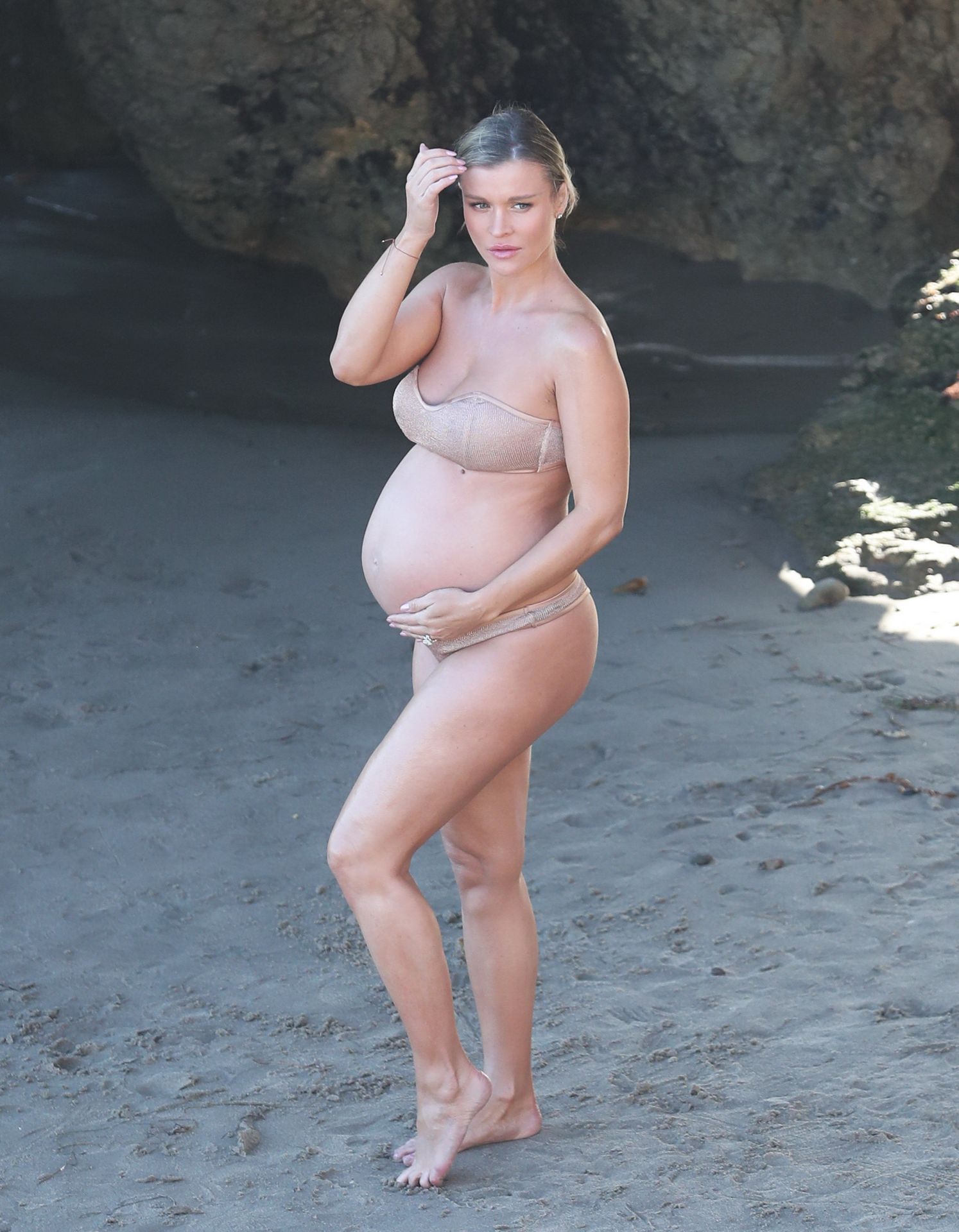 Joanna Krupa Hot 006