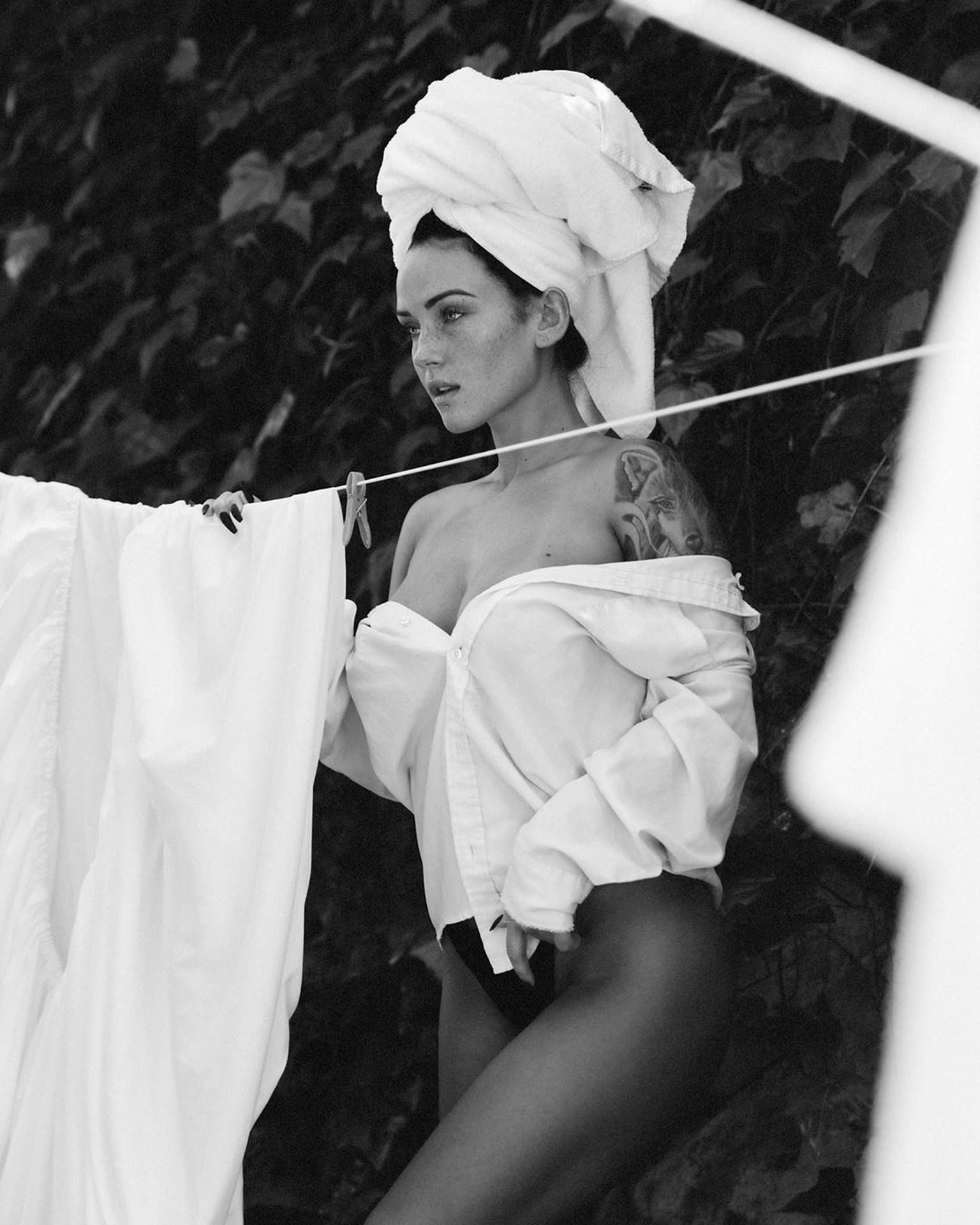 Kayla Lauren Nude & Sexy 111