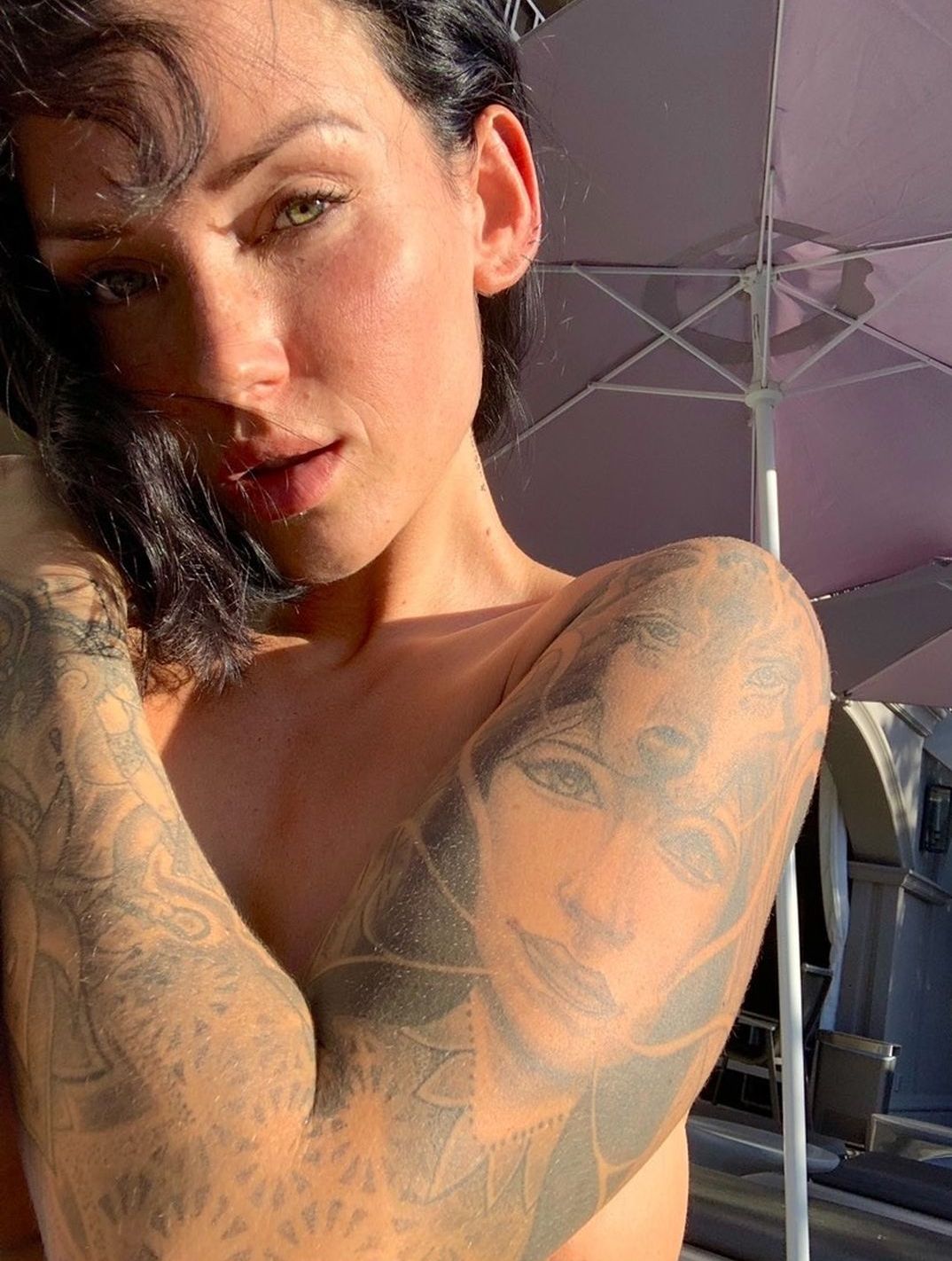 Kayla Lauren Nude & Sexy 175