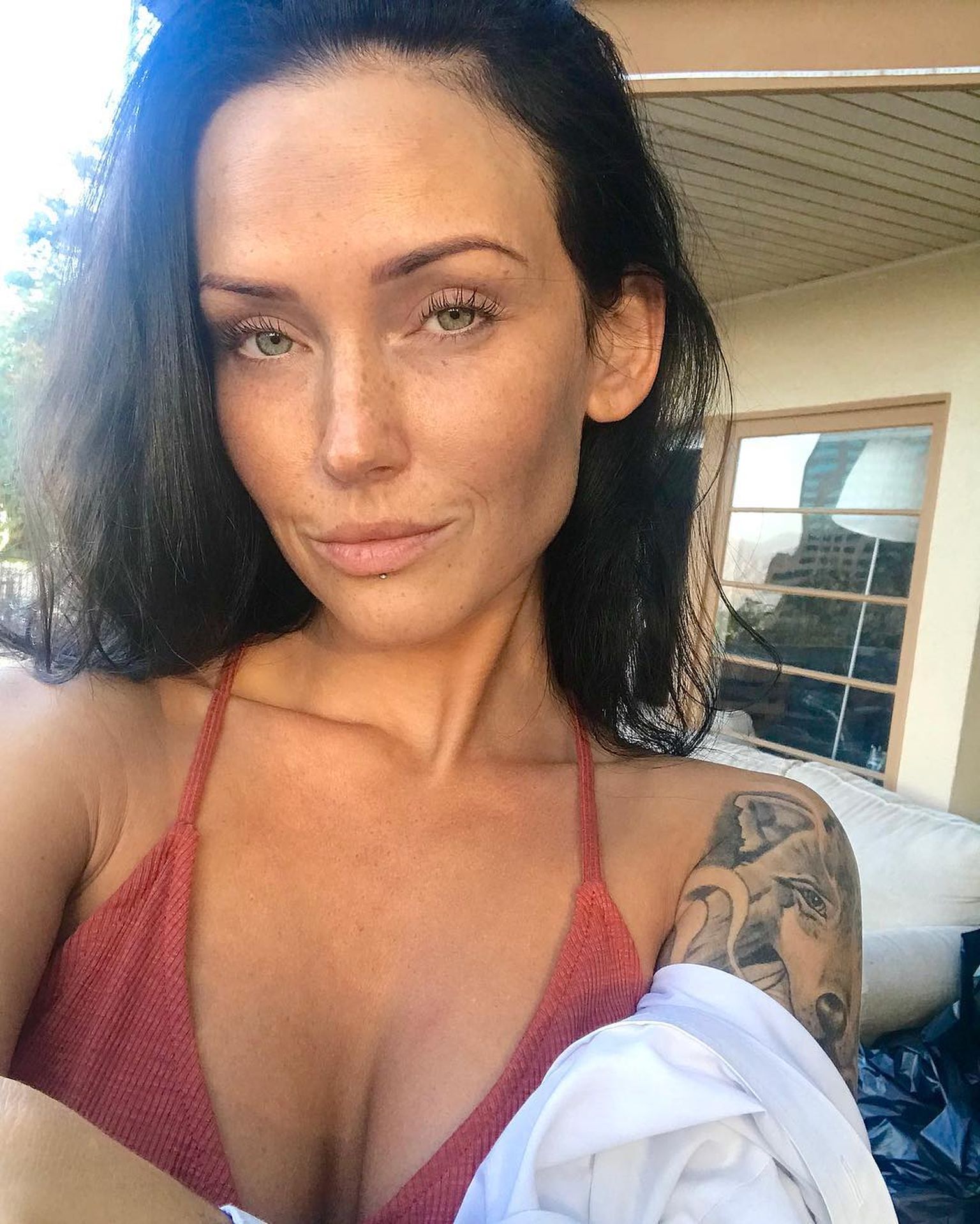 Kayla Lauren Nude & Sexy 060