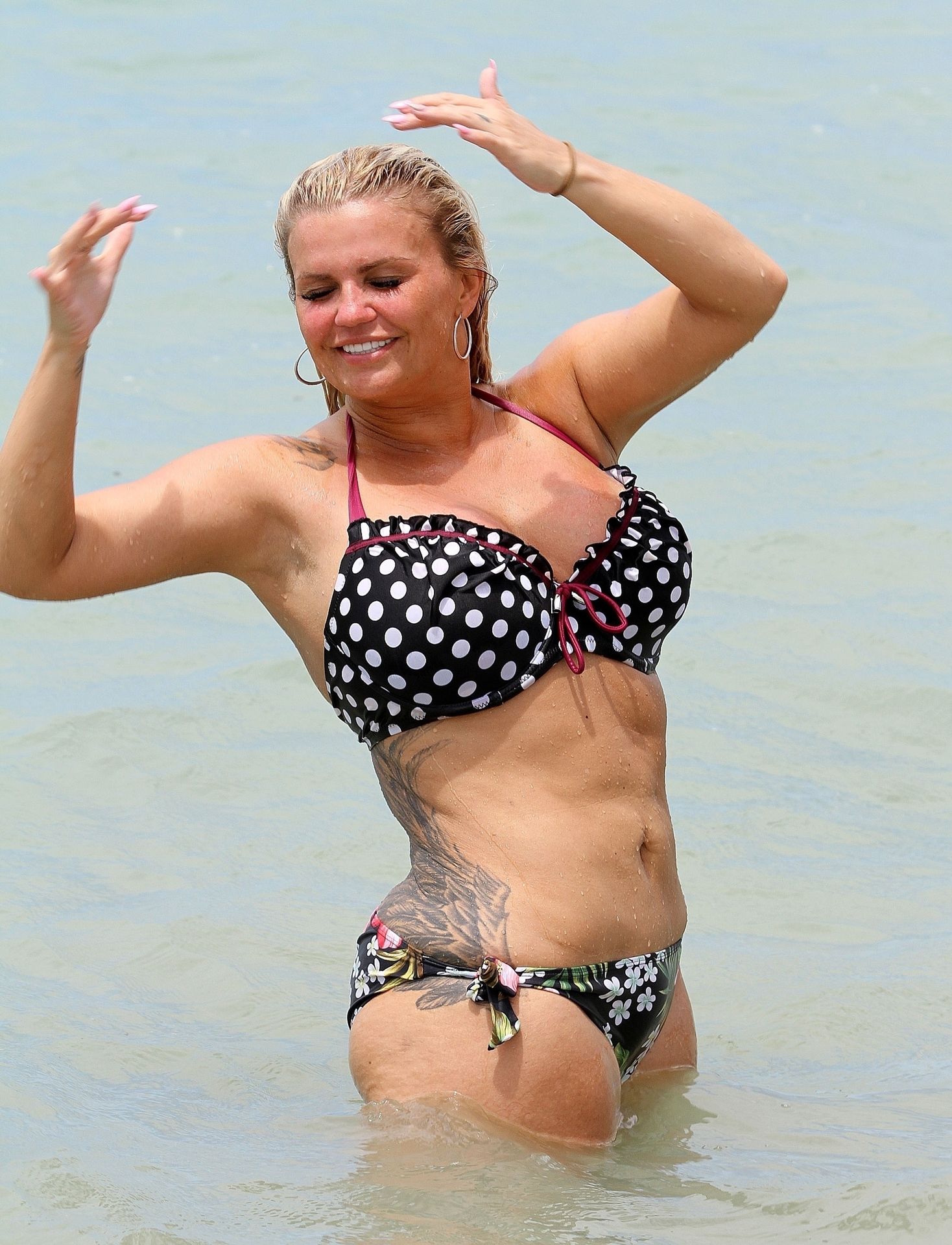 Kerry Katona Sexy 027