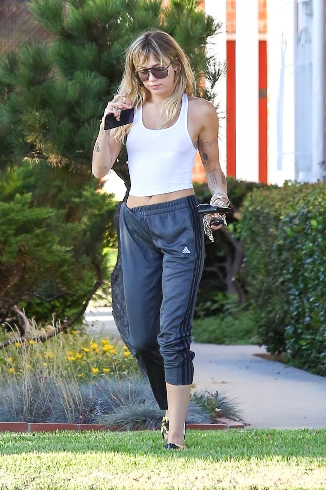 Miley Cyrus Braless 017