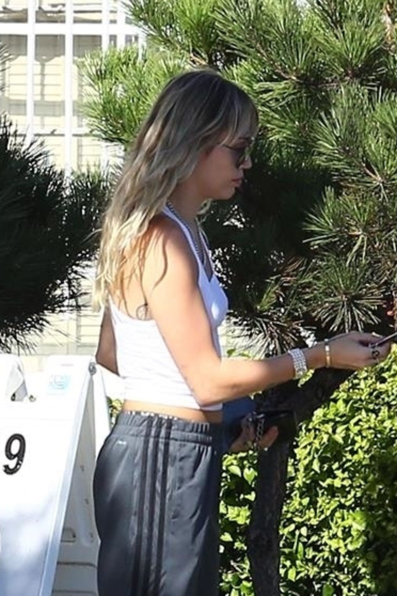 Miley Cyrus Braless 027