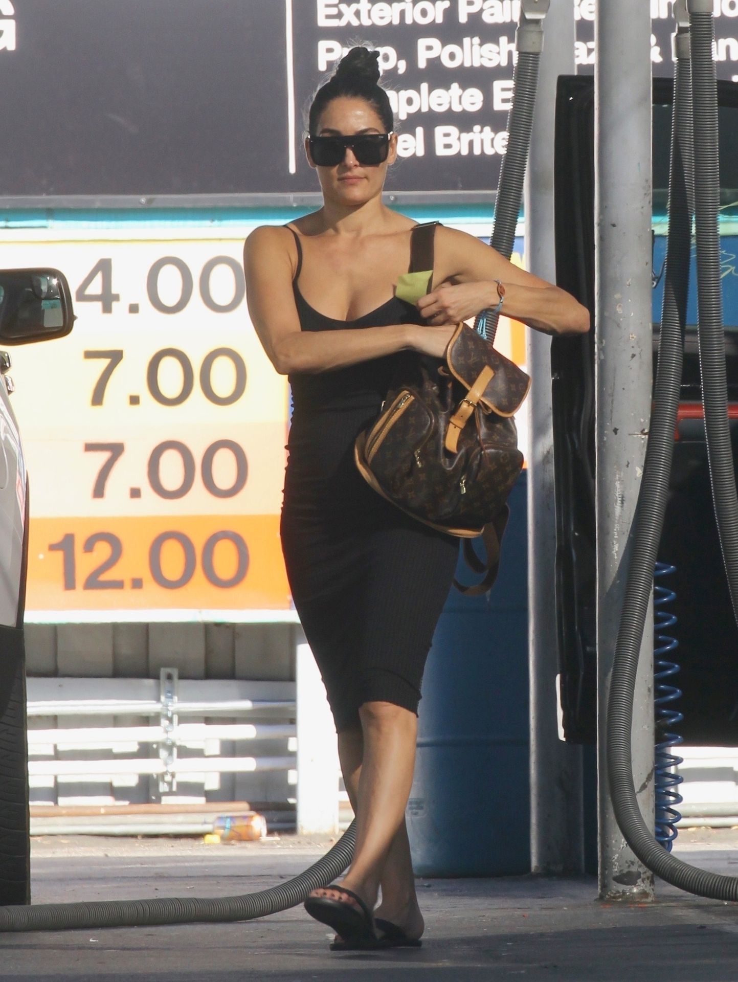 Nikki Bella Sexy 003