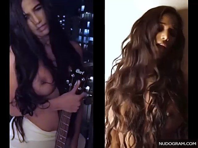 Poonam Pandey Nude 033