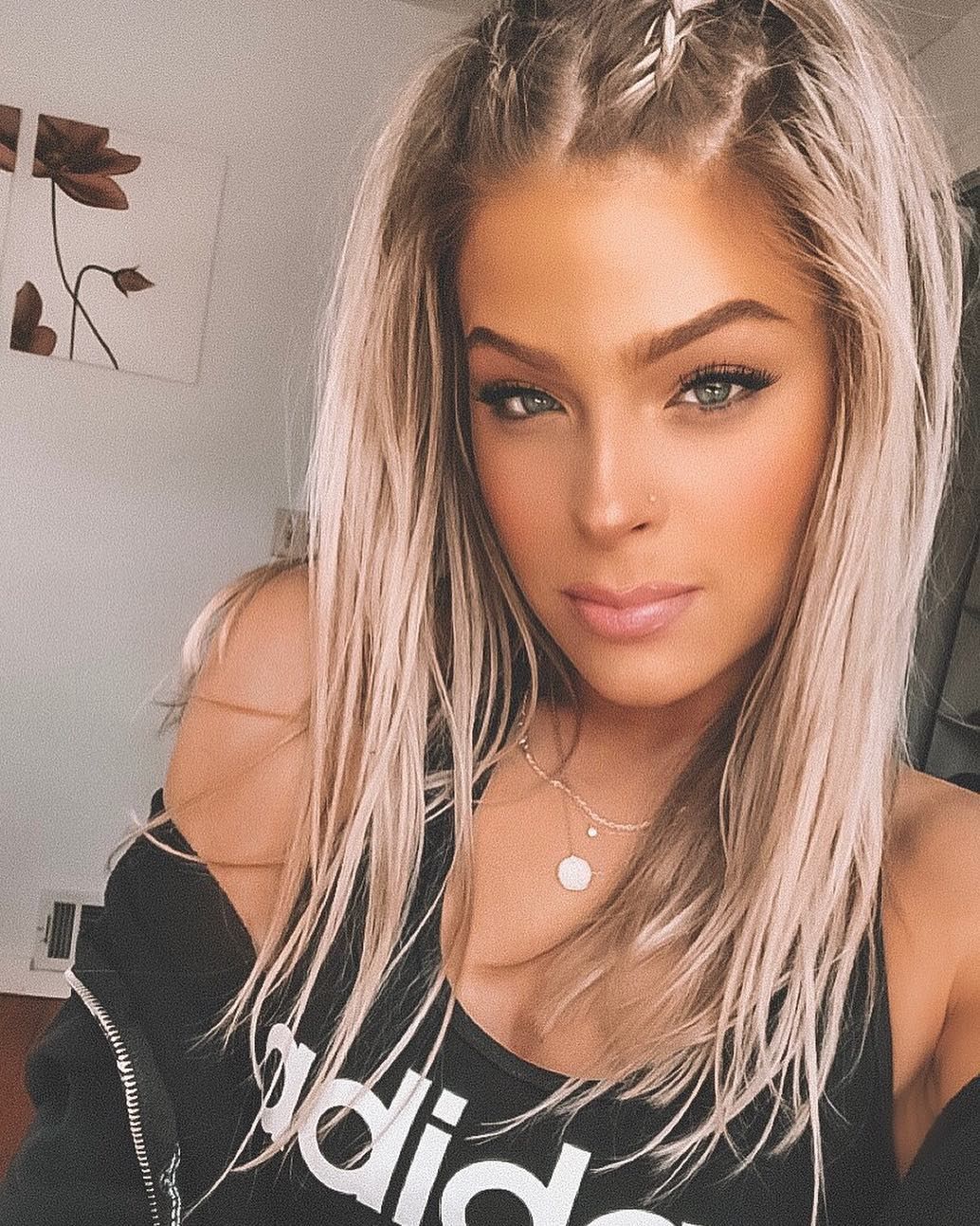 Valerie Pac Sexy 028