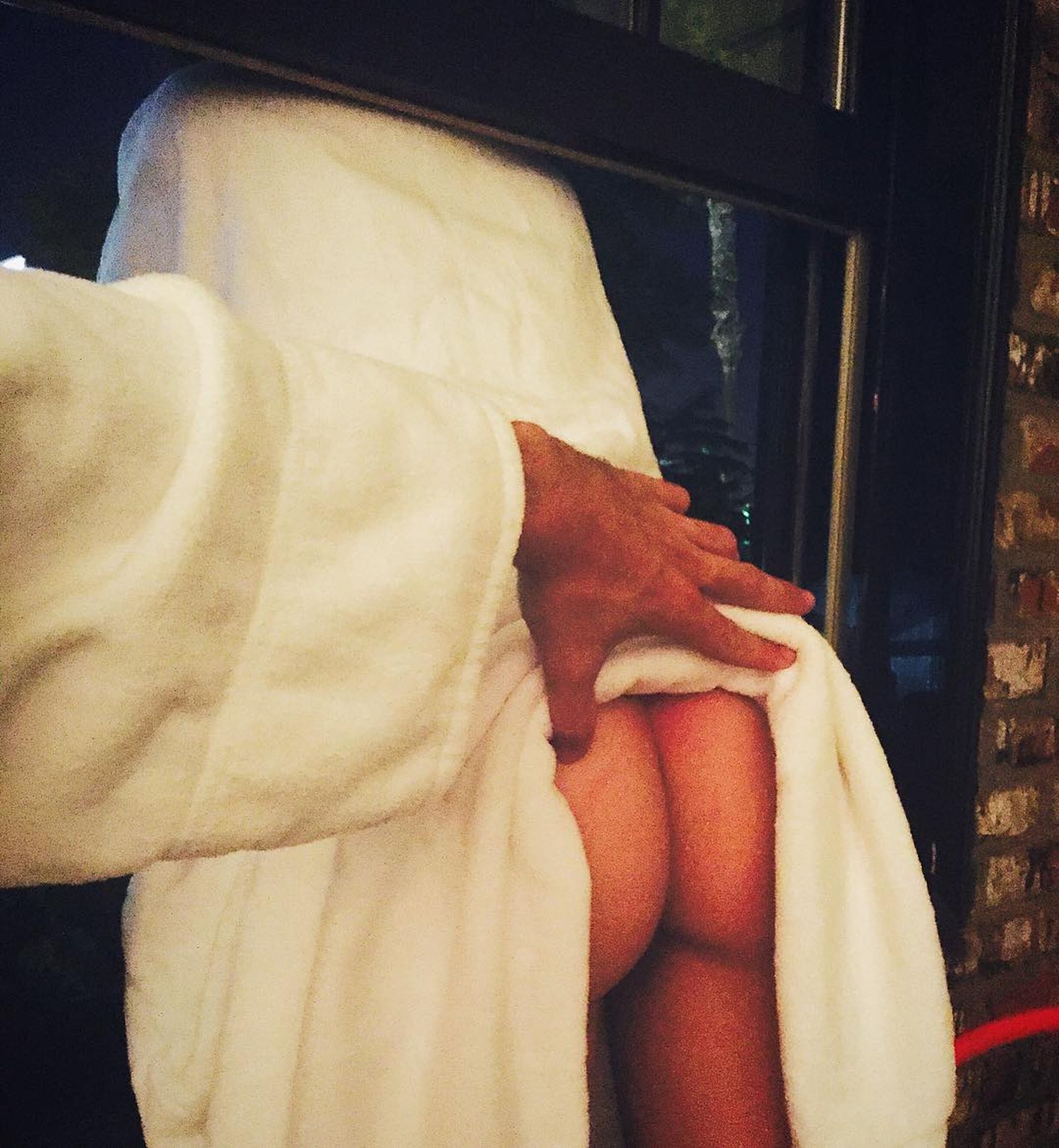 Willa Holland Nude & Sexy Ass Collection 010