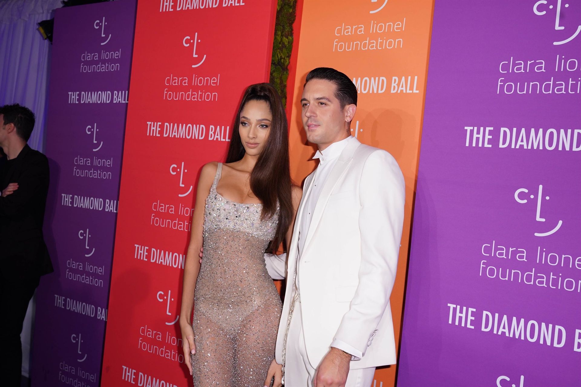 Yasmin Wijnaldum Areolas Peeks 005