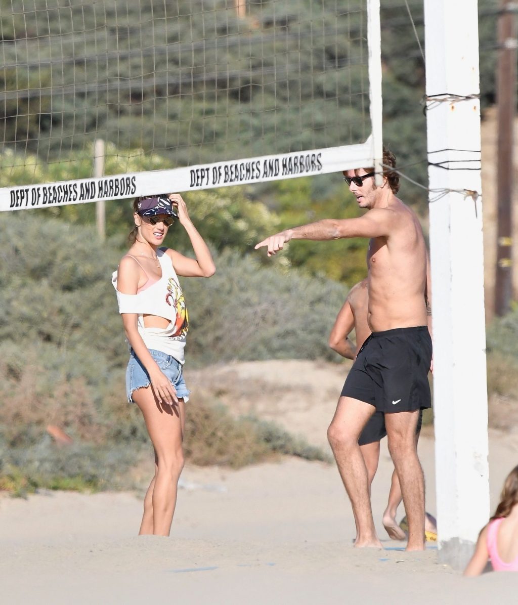 Alessandra Ambrosio Sexy Thefappeningblog Com 14 1024x1196