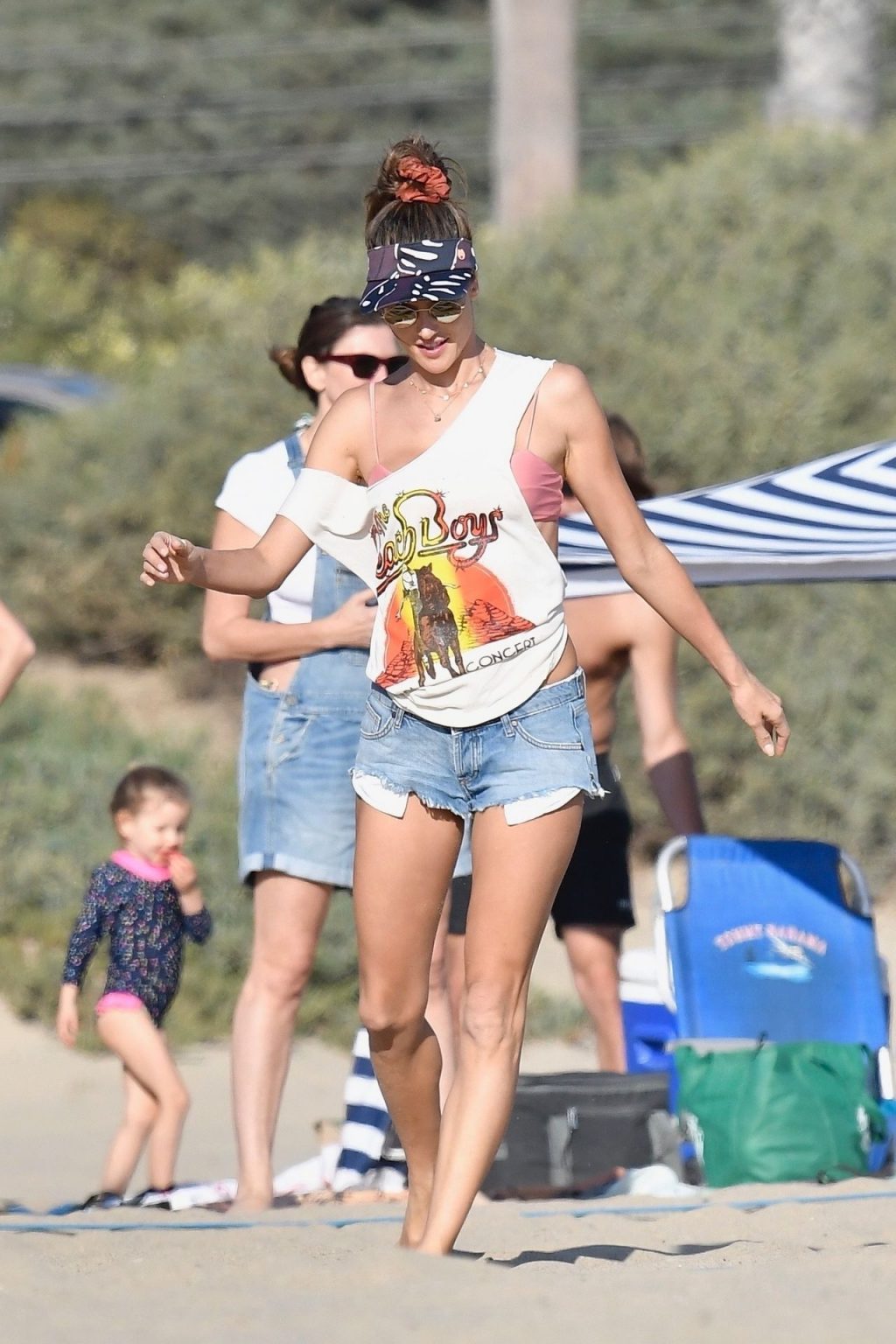 Alessandra Ambrosio Sexy Thefappeningblog Com 168 1024x1536