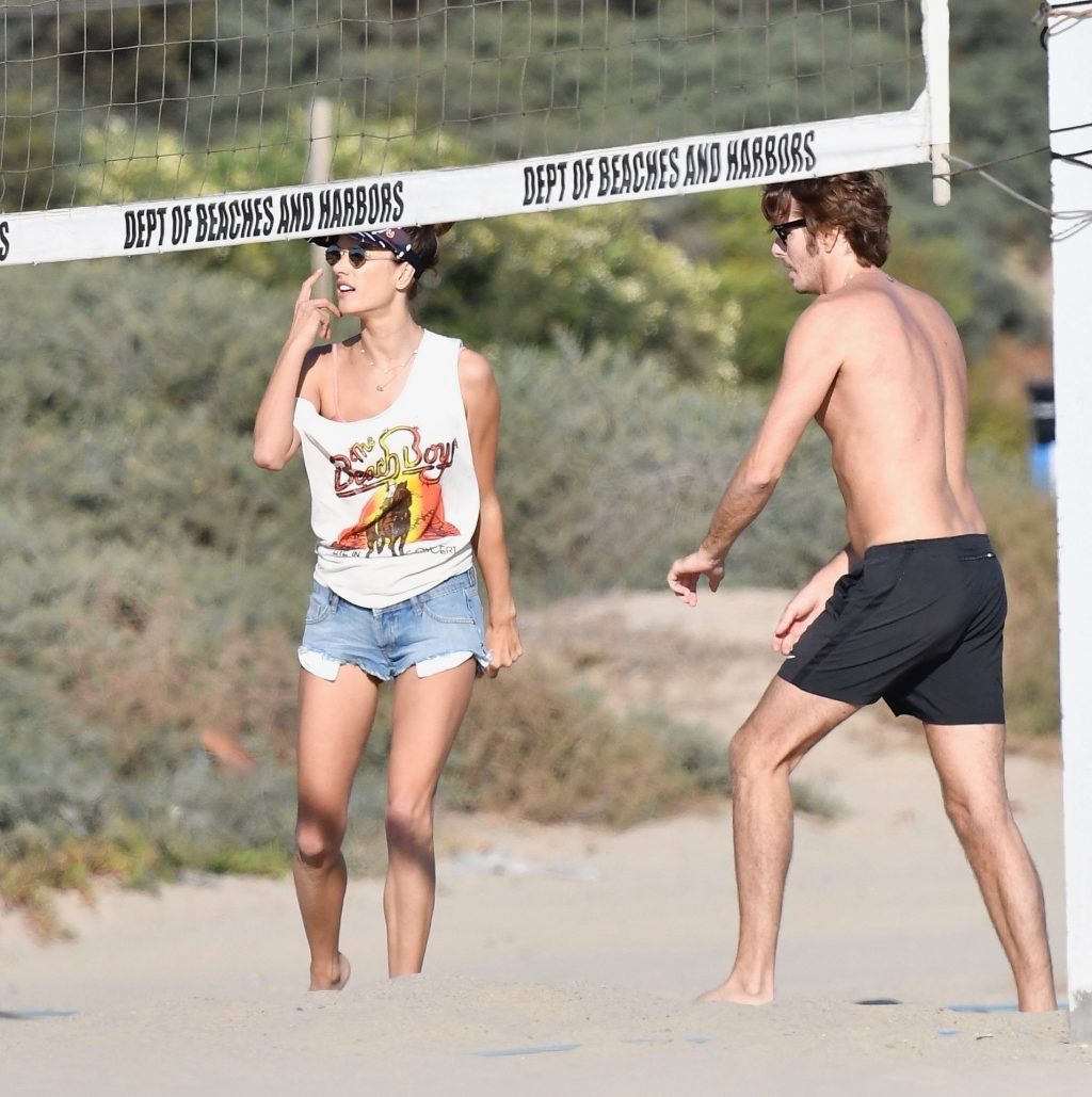 Alessandra Ambrosio Sexy Thefappeningblog Com 18 1024x1029