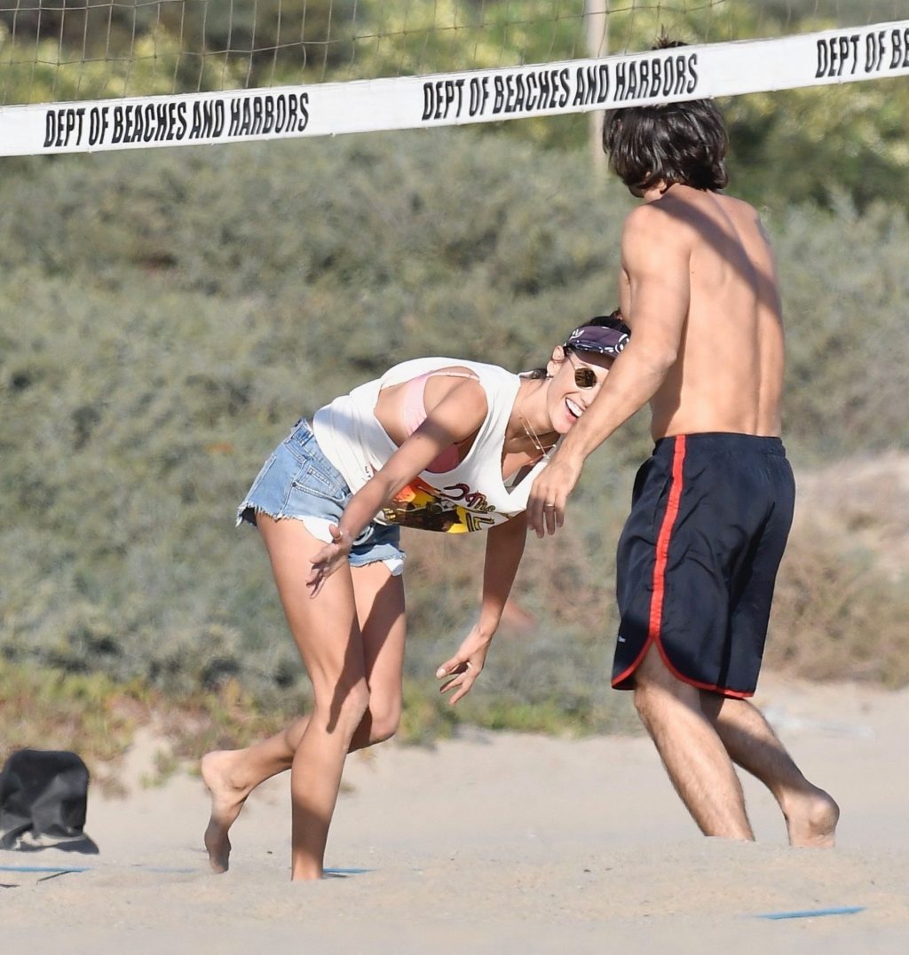 Alessandra Ambrosio Sexy Thefappeningblog Com 30 1024x1076