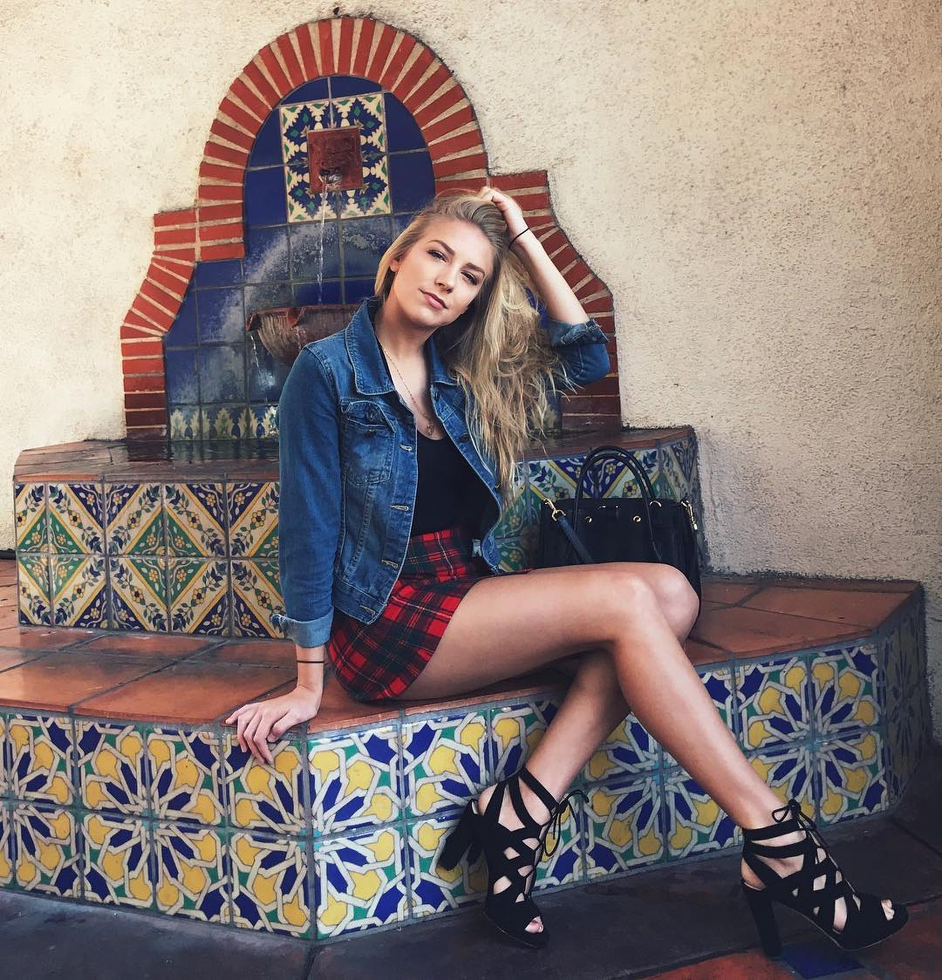 Courtney Miller Sexy 007