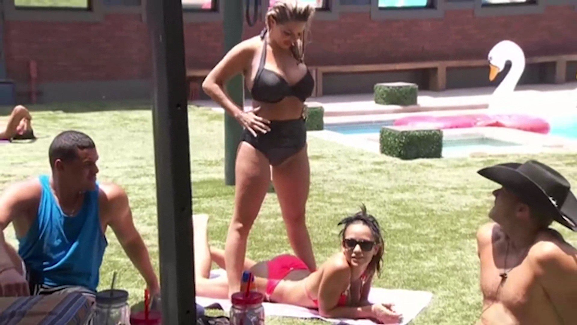 Elena Davies Nude 022