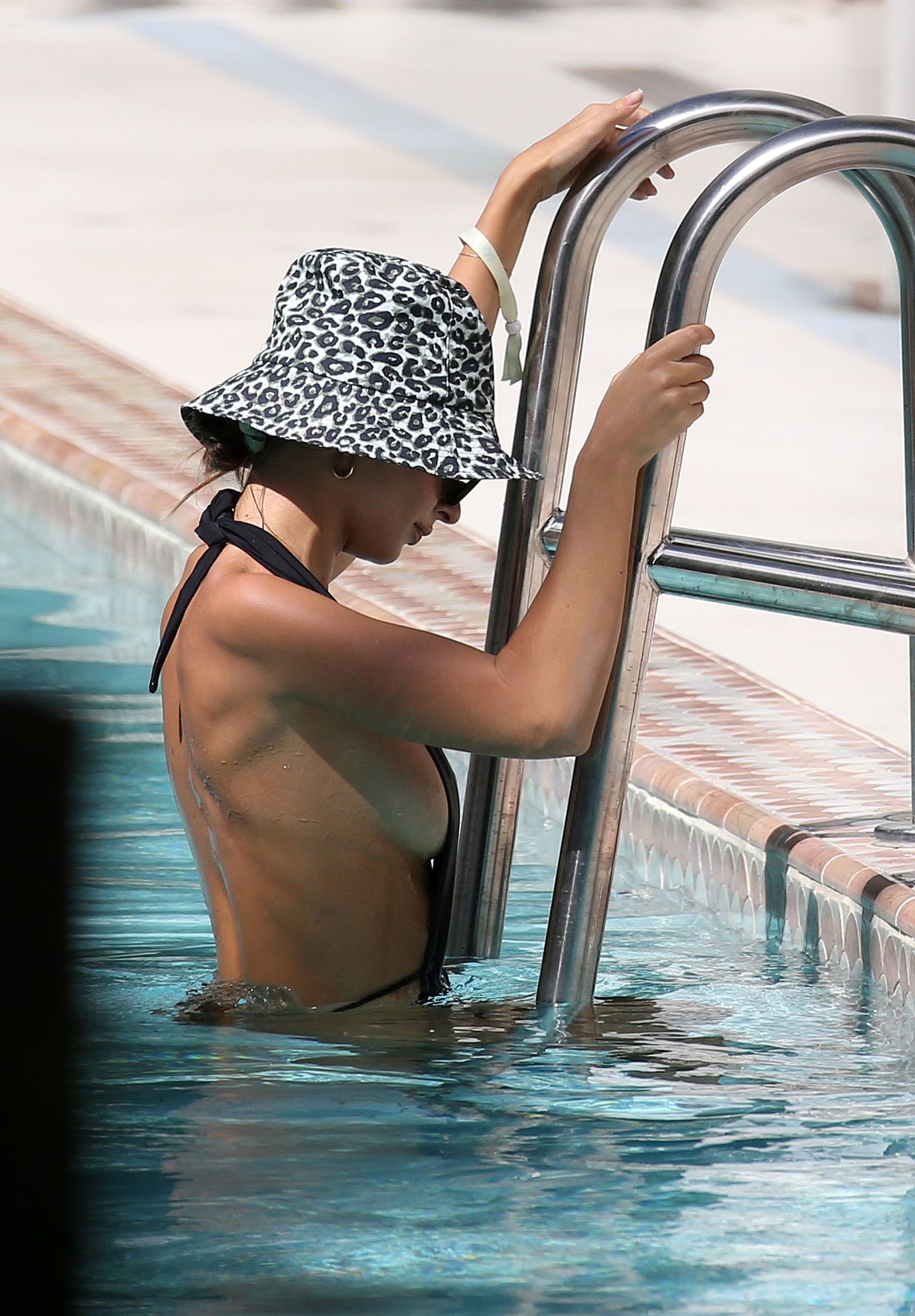 Emily Ratajkowski Hot 105