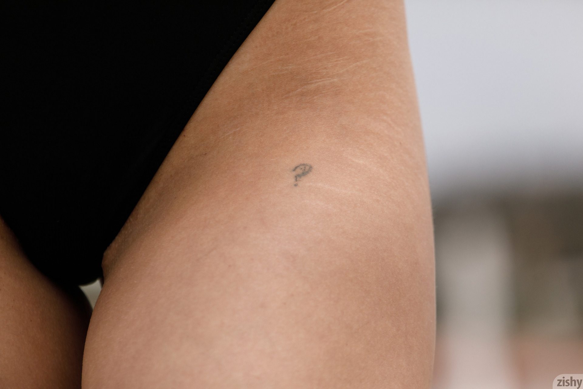 Jade Baker Hooked On The Roll Zishy (30)