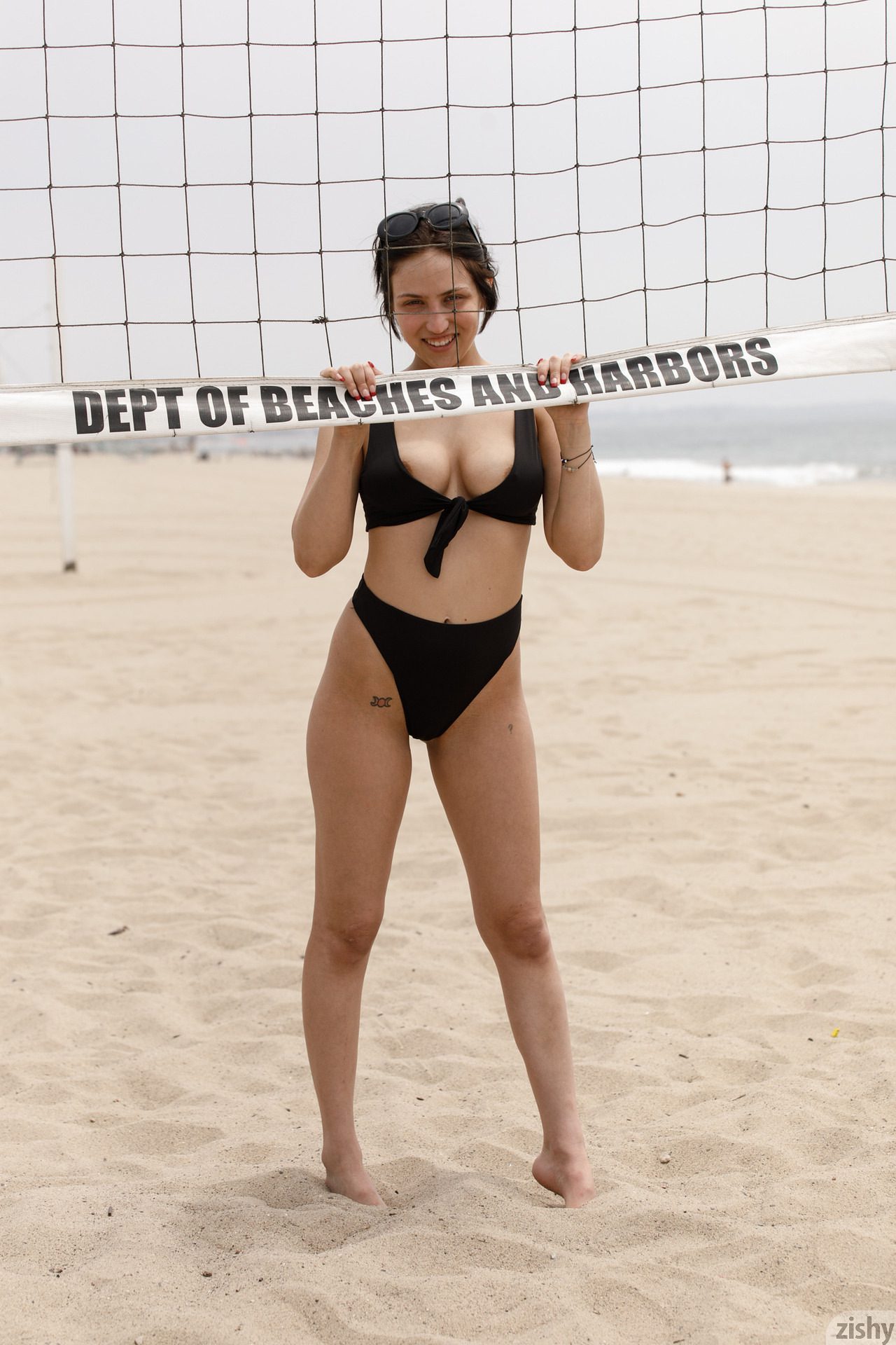 Jade Baker Hooked On The Roll Zishy (34)