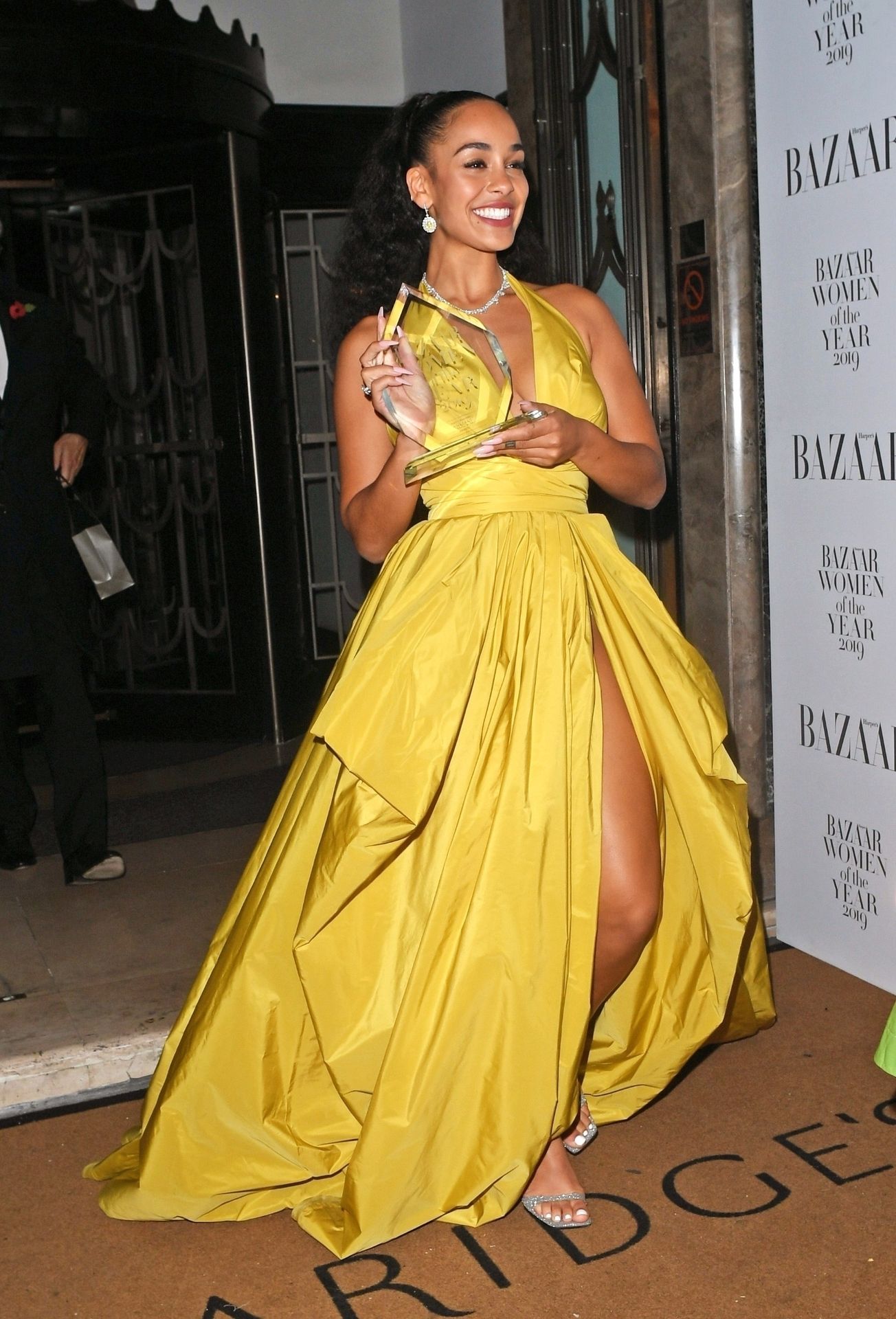 Jorja Smith Sexy Upskirt 037