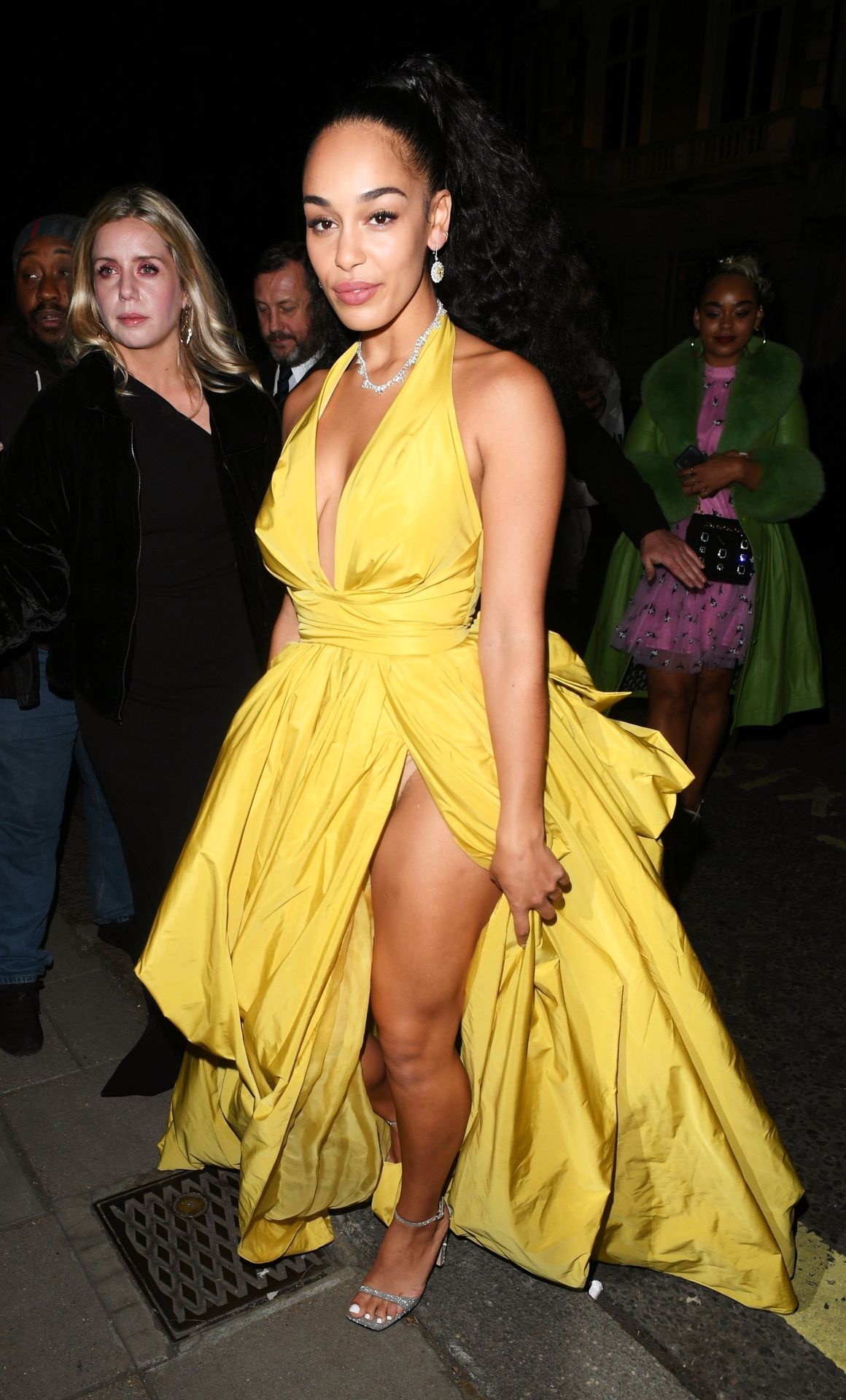 Jorja Smith Sexy Upskirt 001