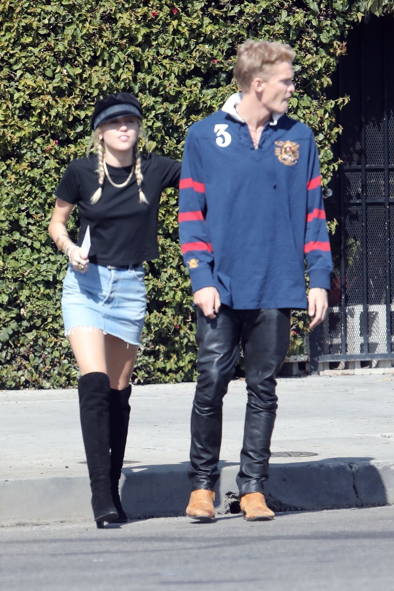 Miley Cyrus Sexy 009