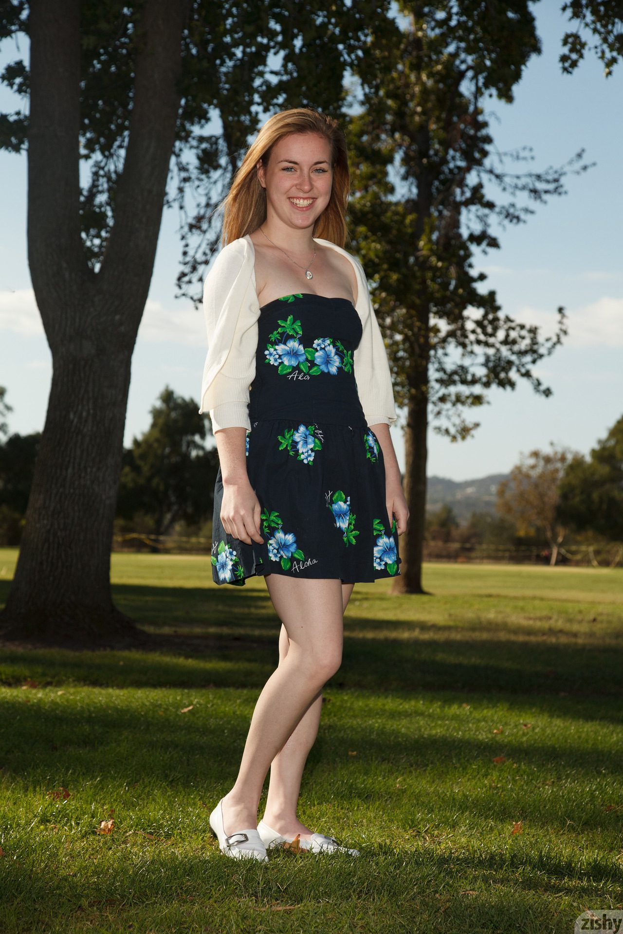 Ashlee Hills, Kim Solari, Mazzy Plimpton, Zishy (12)