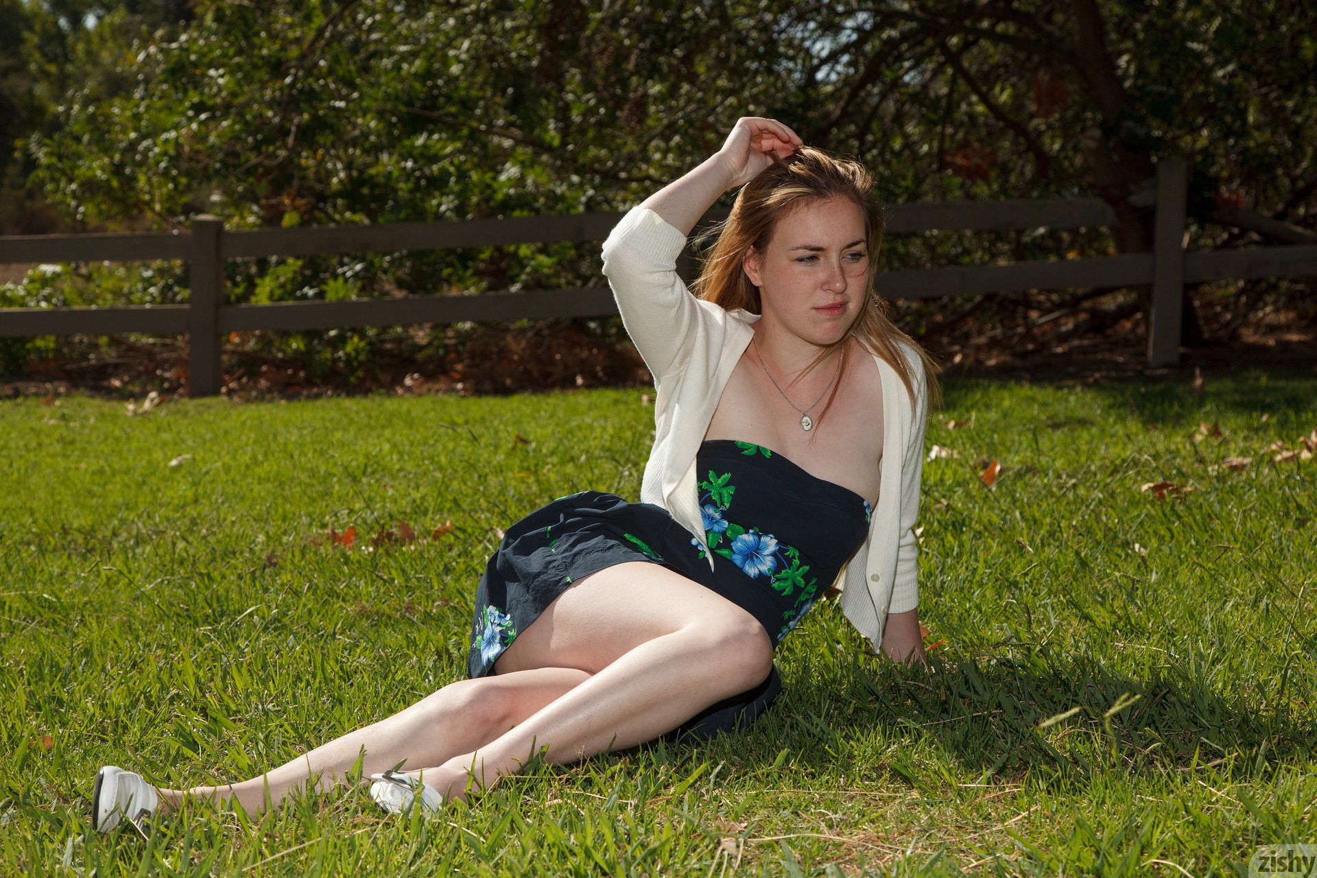 Ashlee Hills, Kim Solari, Mazzy Plimpton, Zishy (19)