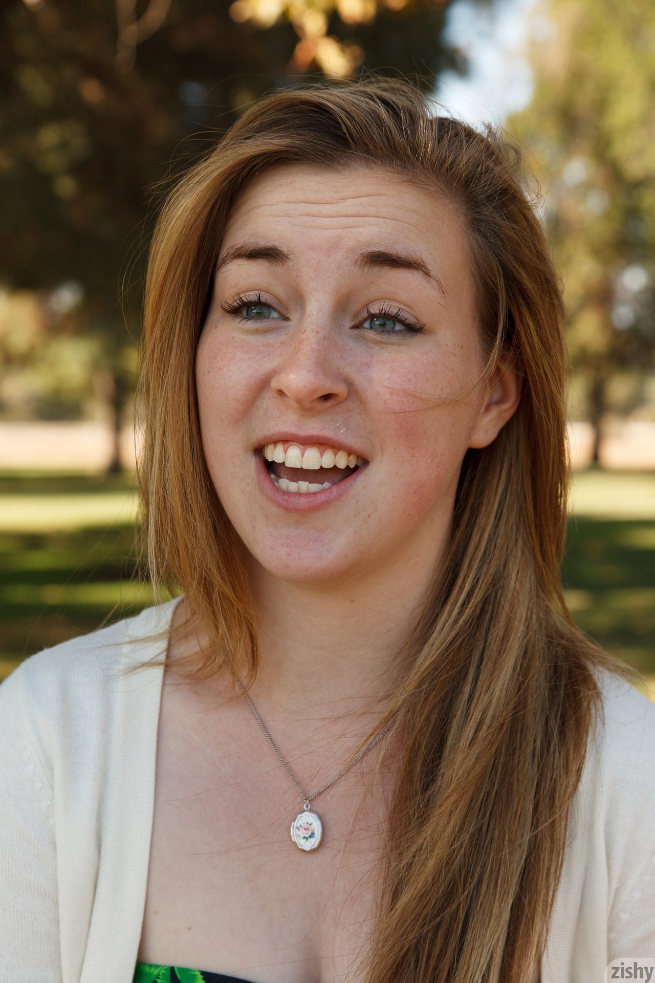 Ashlee Hills, Kim Solari, Mazzy Plimpton, Zishy (4)