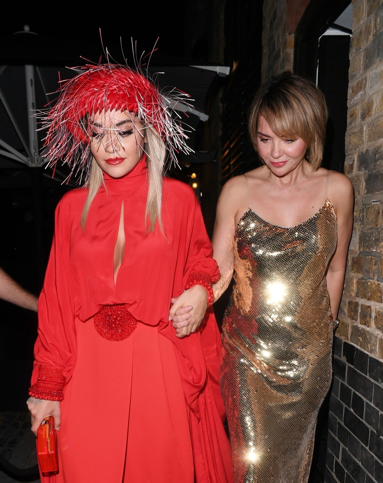 Rita Ora Upskirt & Cleavage 118