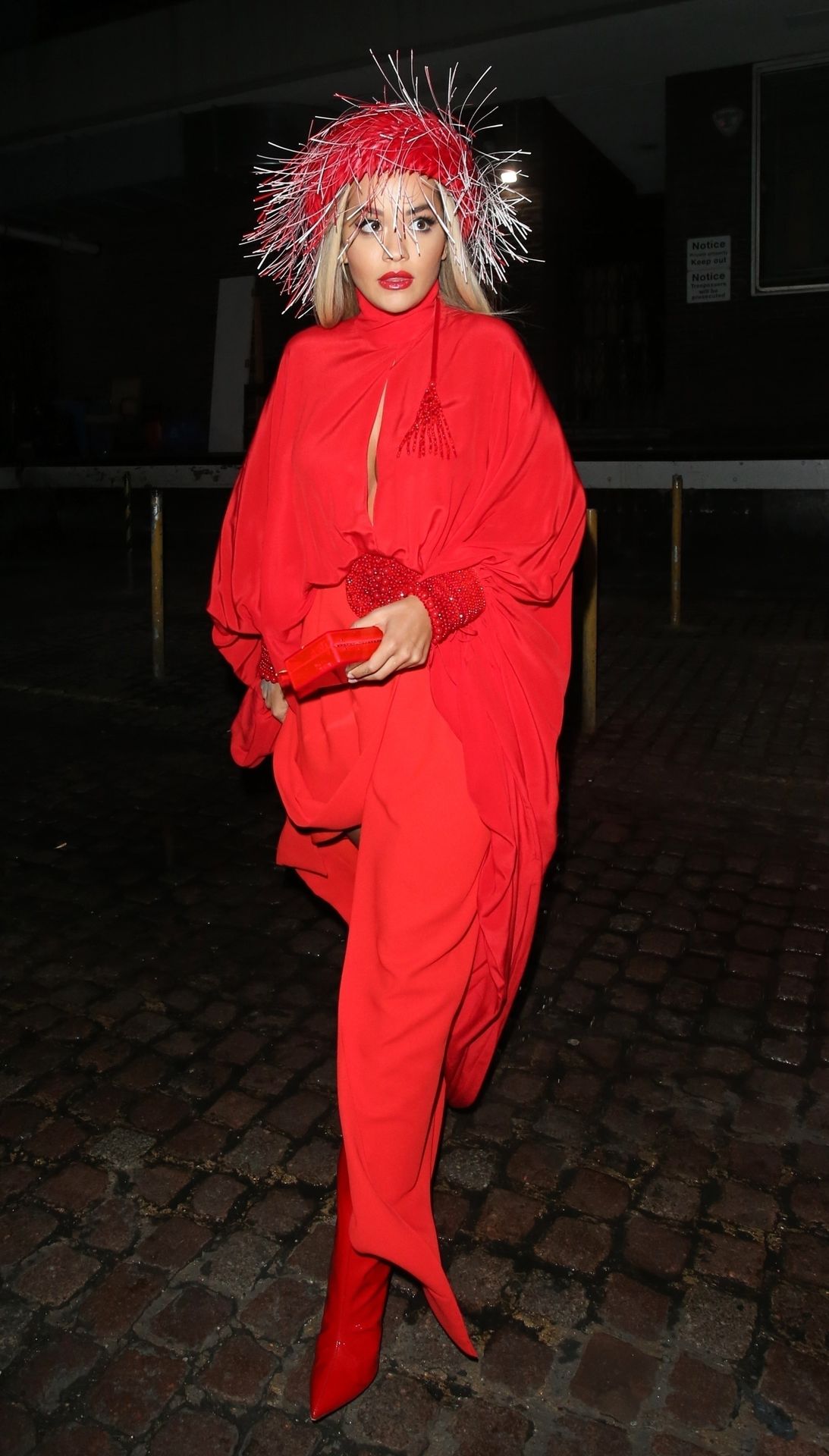 Rita Ora Upskirt & Cleavage 049