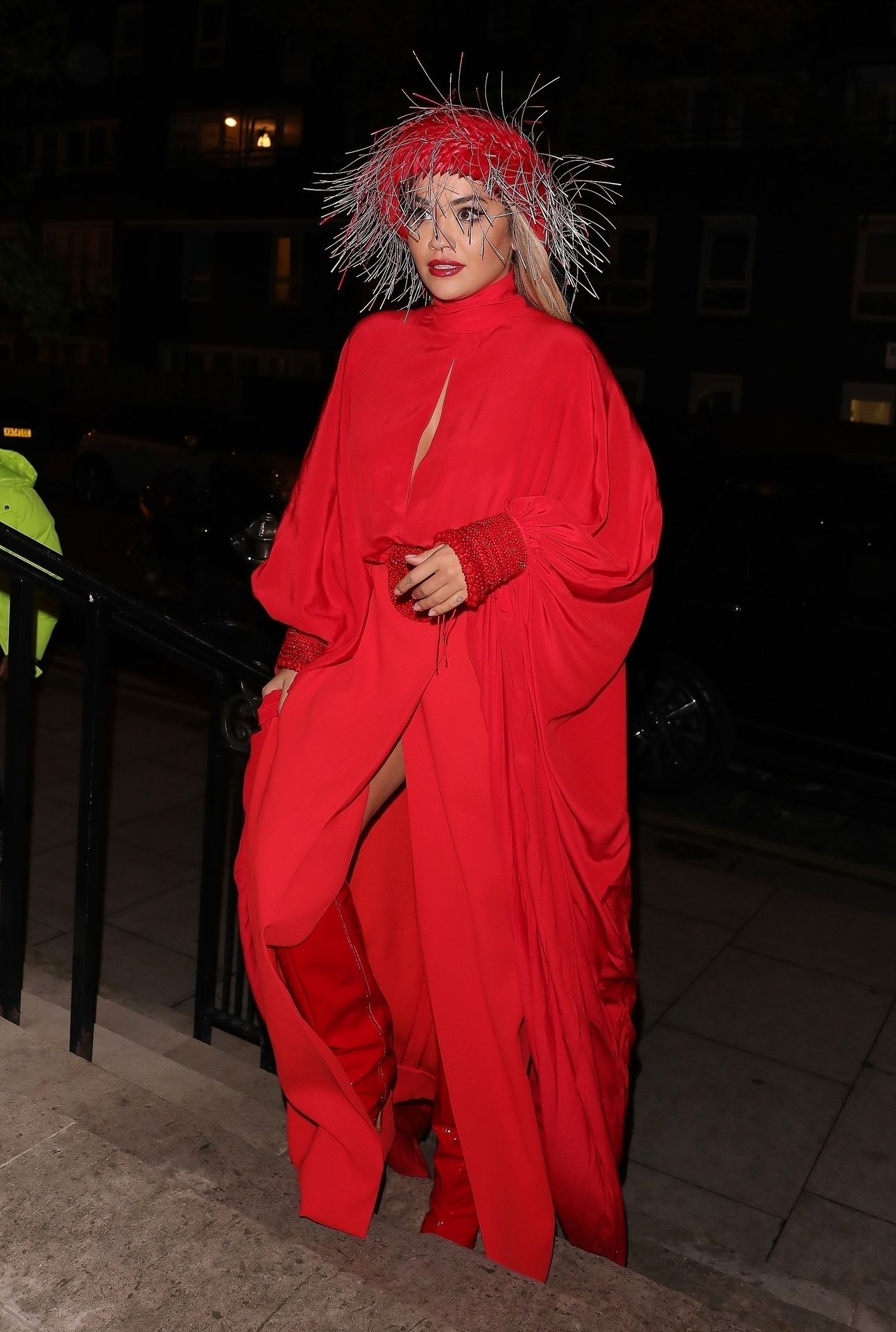 Rita Ora Upskirt & Cleavage 082