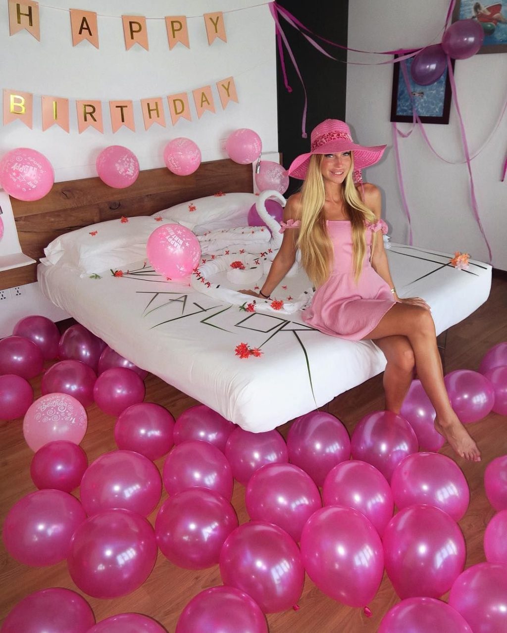 Taylor Mega Nude Sexy Thefappeningblog Com 26 1024x1279