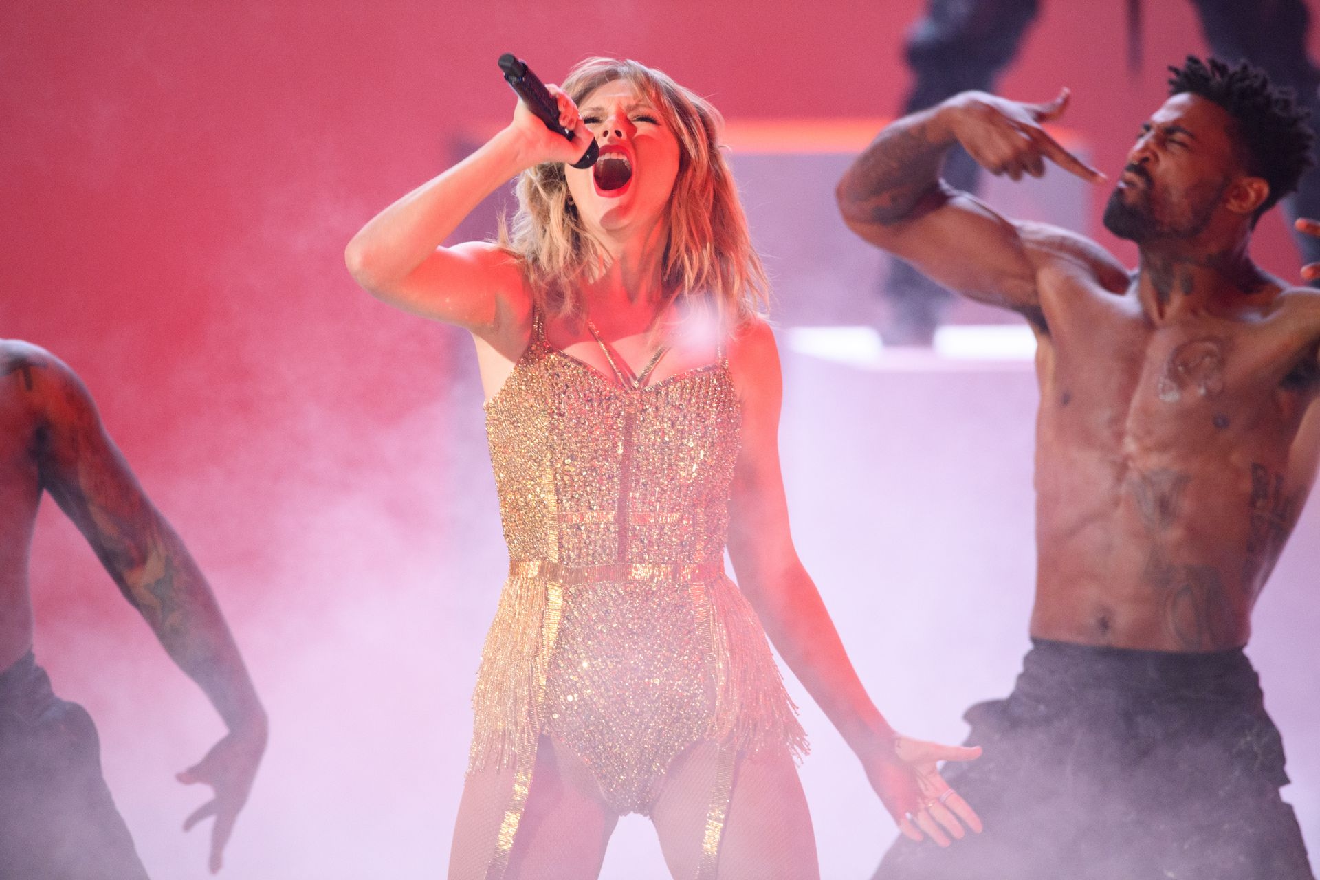 Taylor Swift Sexy 0001