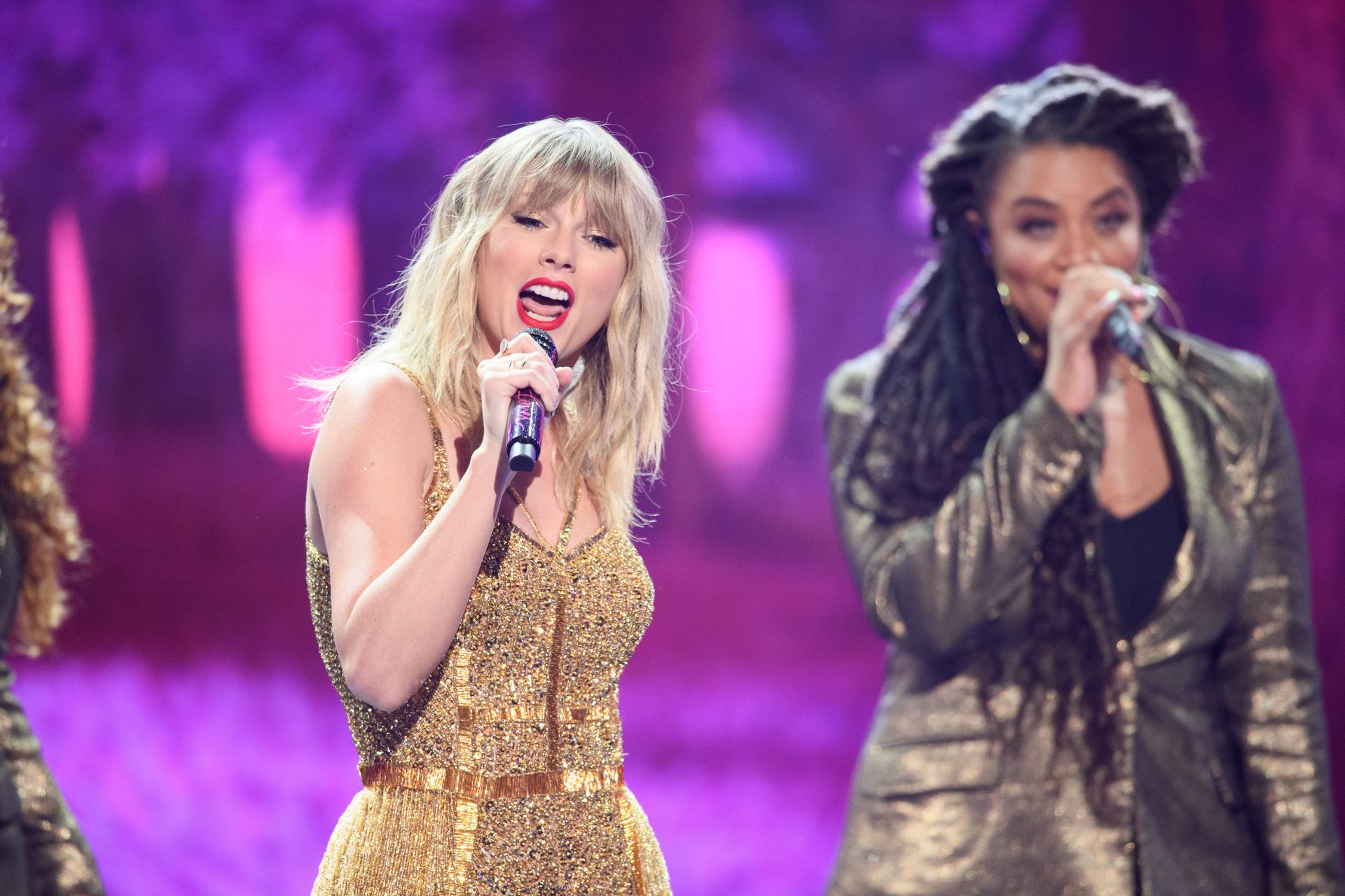 Taylor Swift Sexy 0086