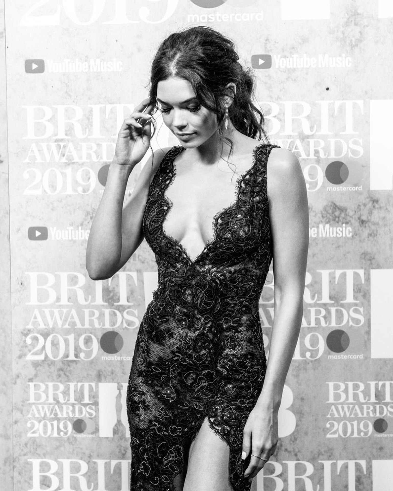 Aarika Wolf Nude & Sexy 0059