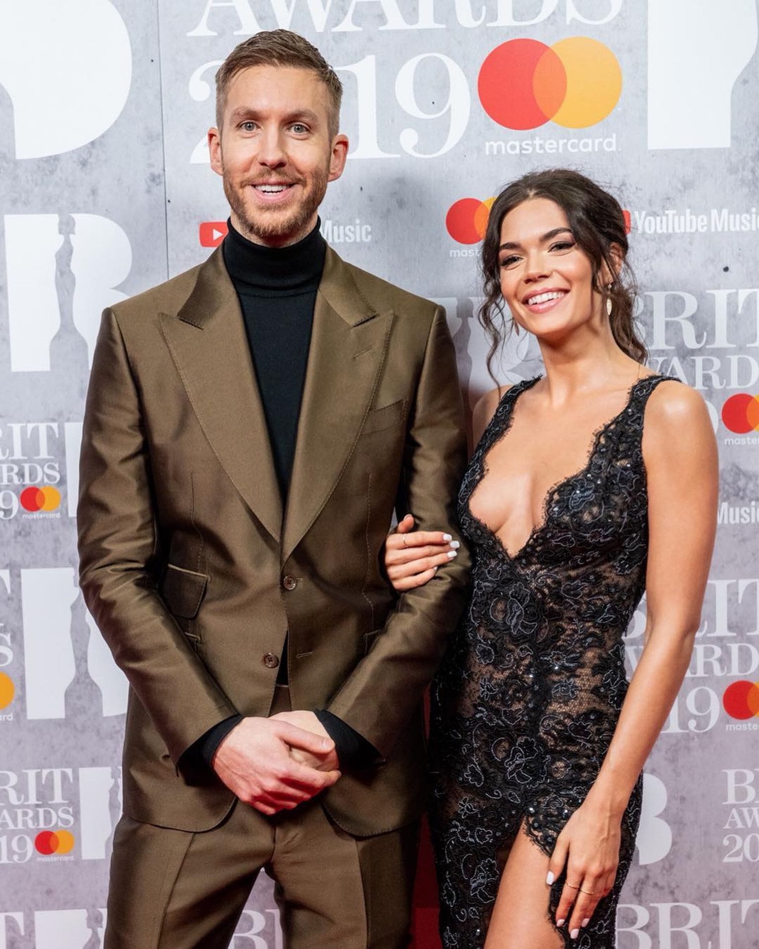 Aarika Wolf Nude & Sexy 0073