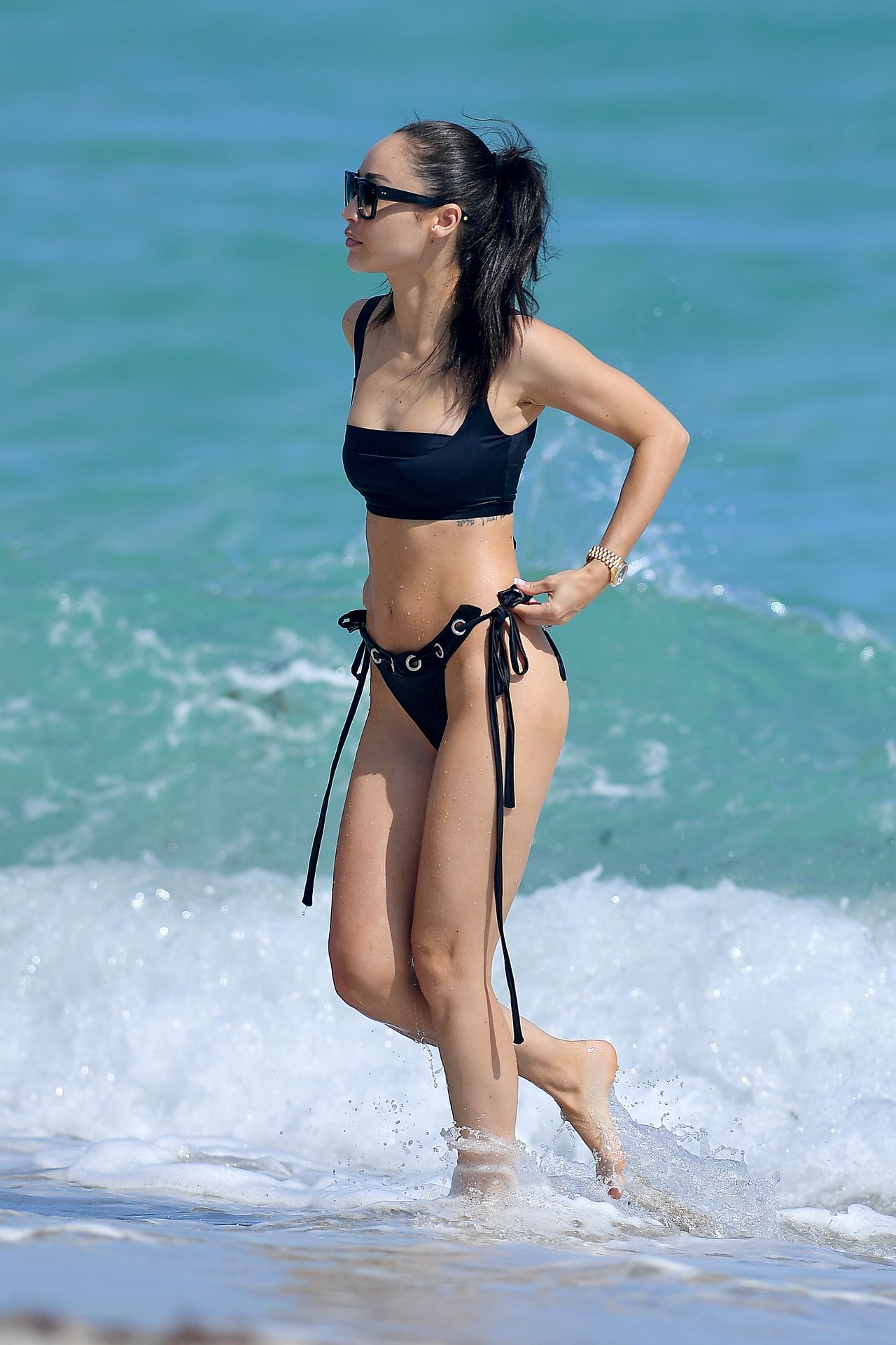 Cara Santana Sexy & Topless 019