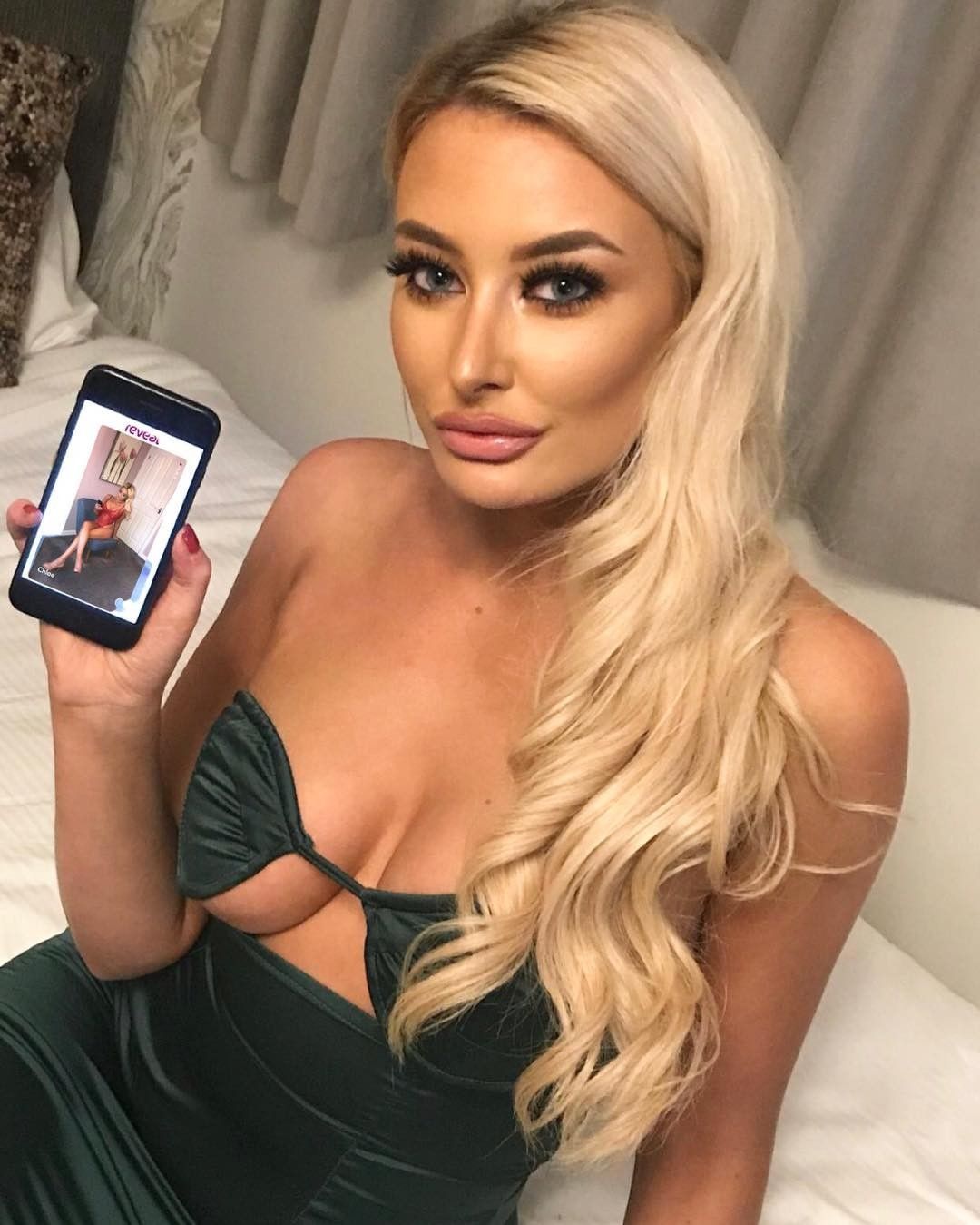 Chloe Crowhurst Upskirt & Sexy 0019