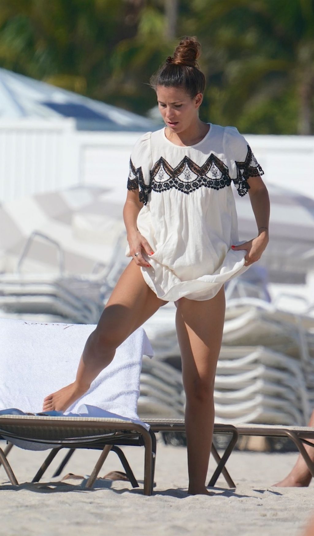 Covi Riva Topless 017