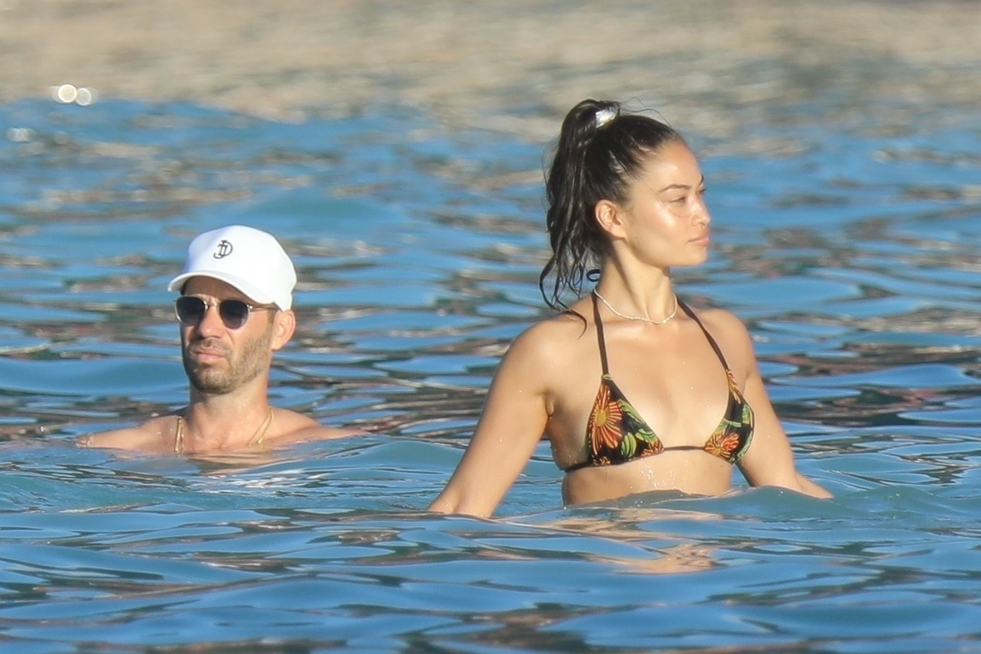 Devon Windsor, Hannah Ferguson, Shanina Shaik Sexy 0024