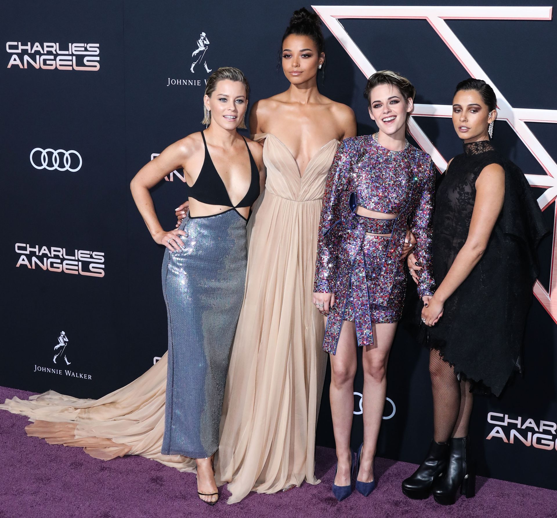 Elizabeth Banks Sexy 114