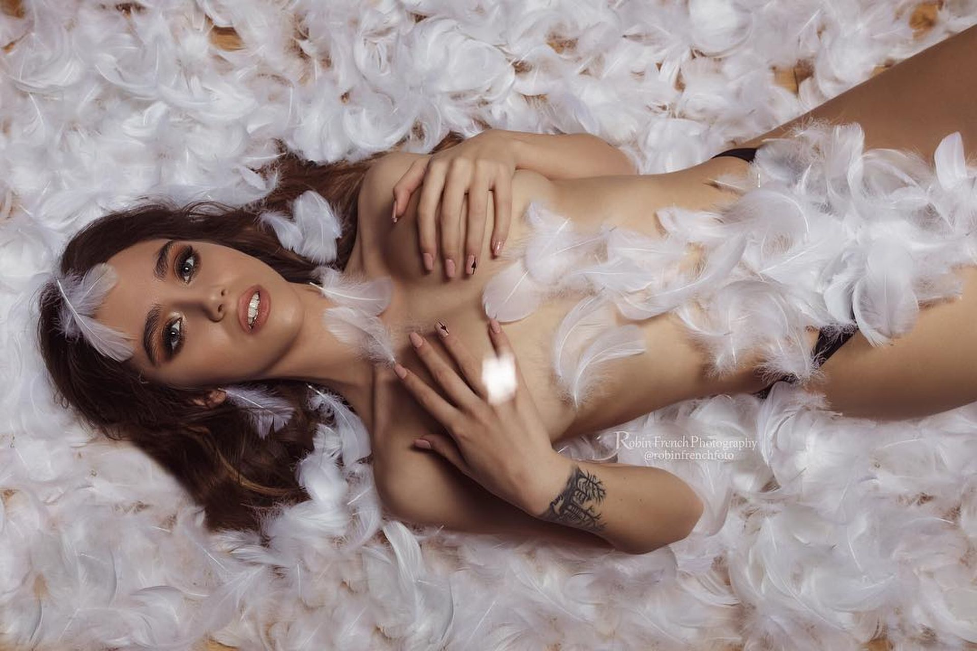 Ffion Holly James Nude & Sexy 032