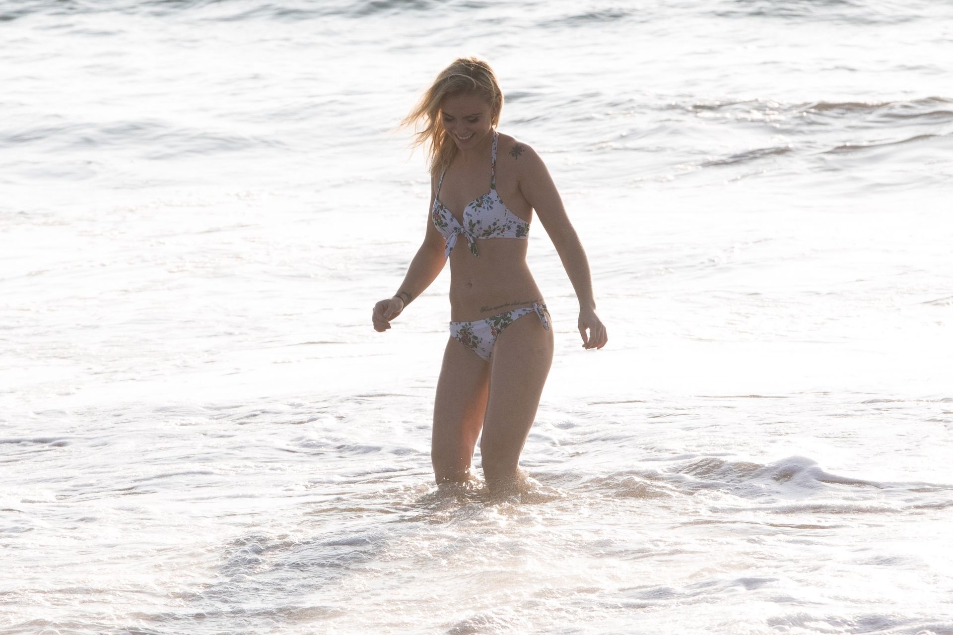 Katie Cherry Sexy 019