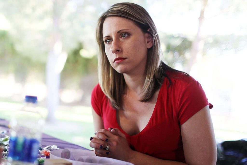 Katie Hill Nude & Sexy 012