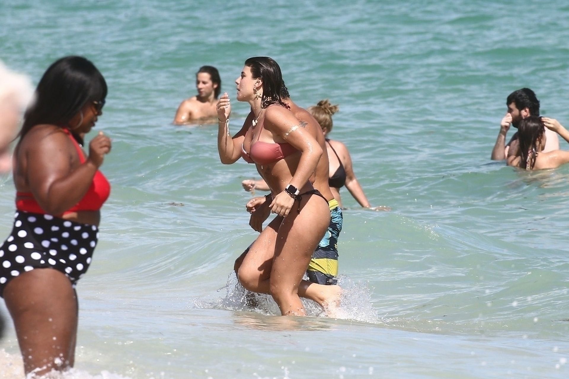 Macarena Velez Montoya Sexy 005